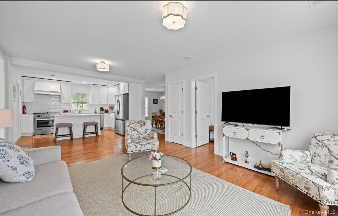 12 Pleasant Avenue thumbnail 9