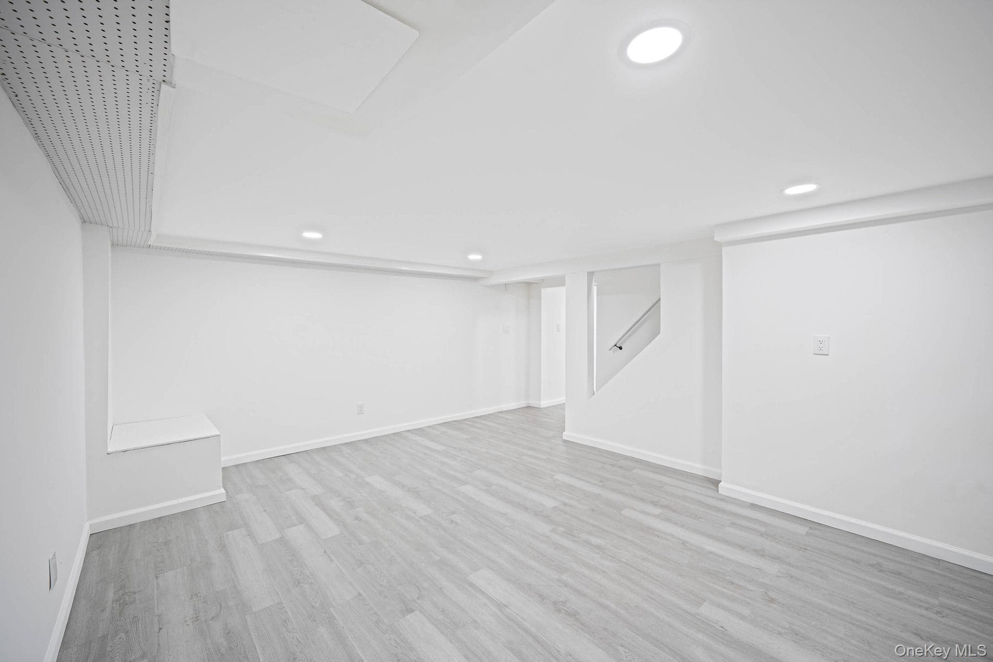 1 Hudson Court thumbnail 24