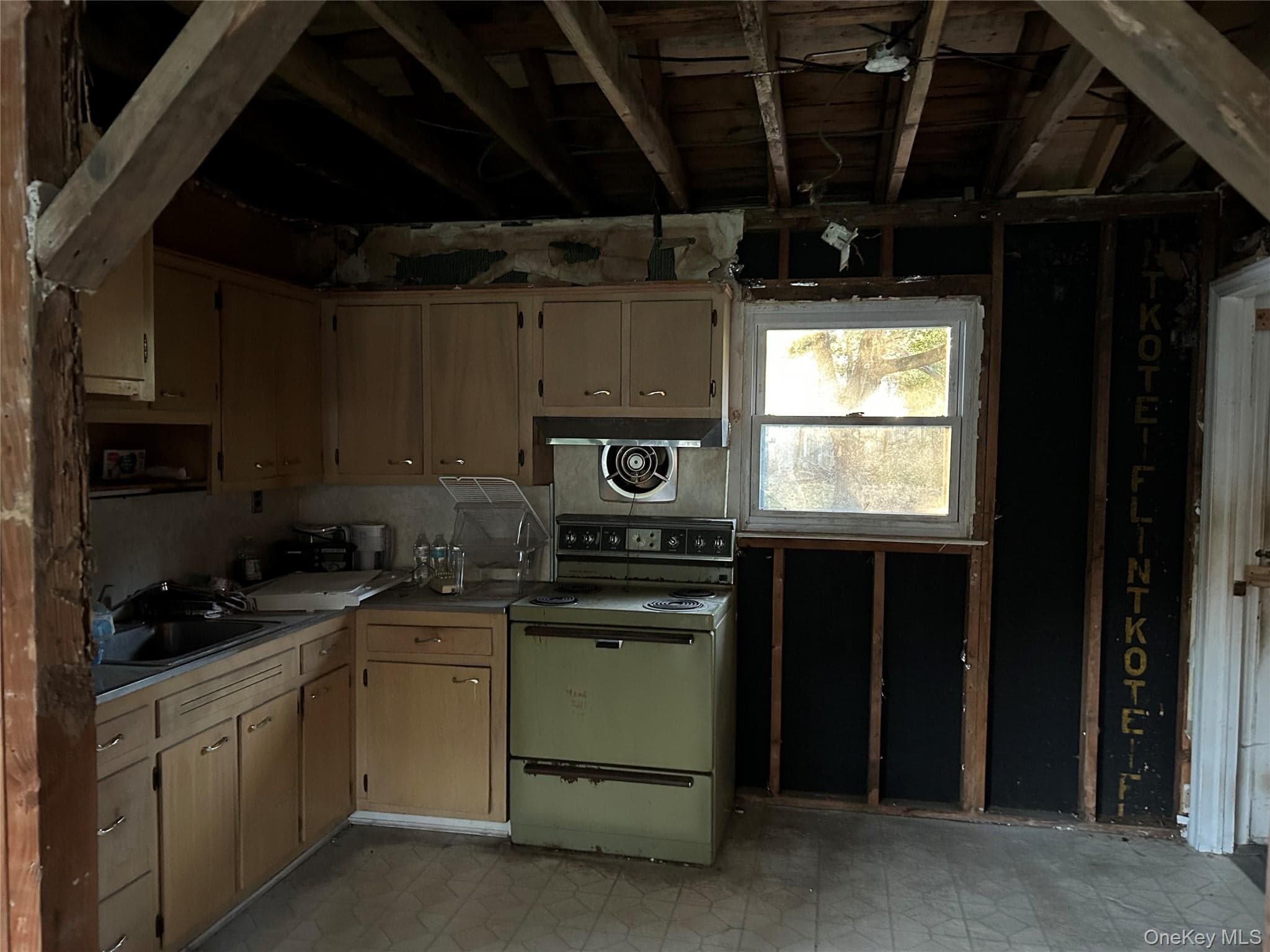 1056 Bay Shore AVE thumbnail 10