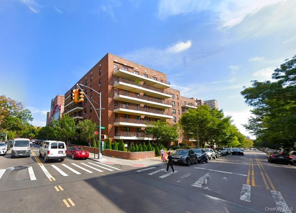 137-10 Franklin Avenue Unit: 616 photo 1
