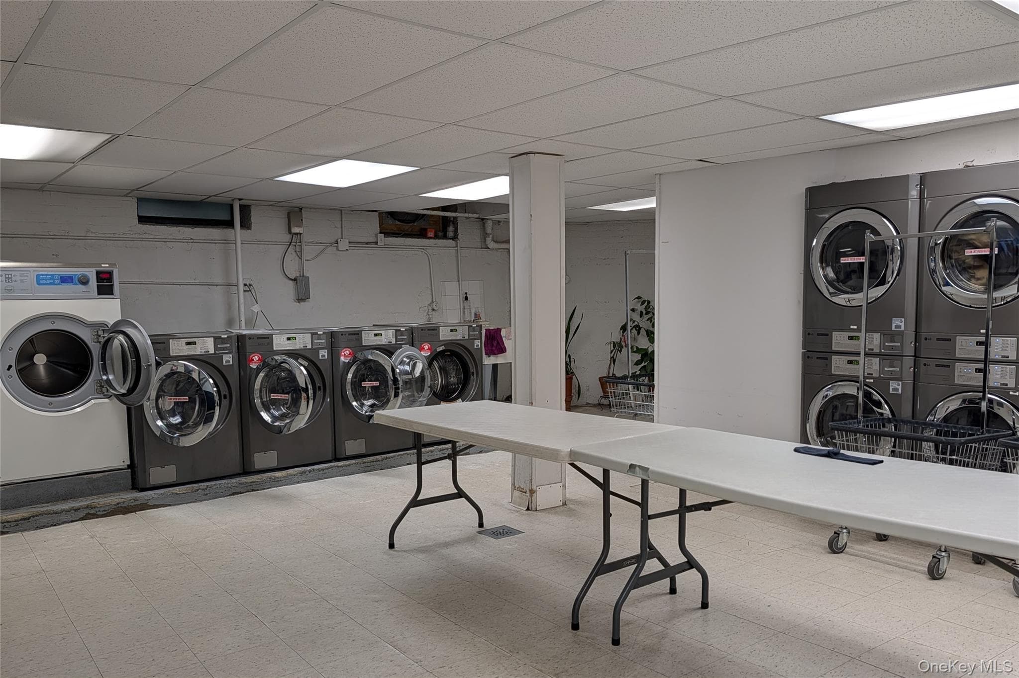 3525 77th Street Unit: B19 thumbnail 13