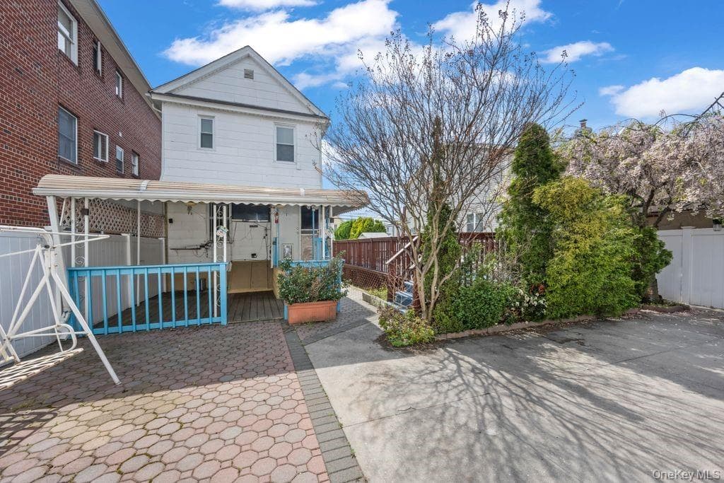 1549 E 96th Street thumbnail 28