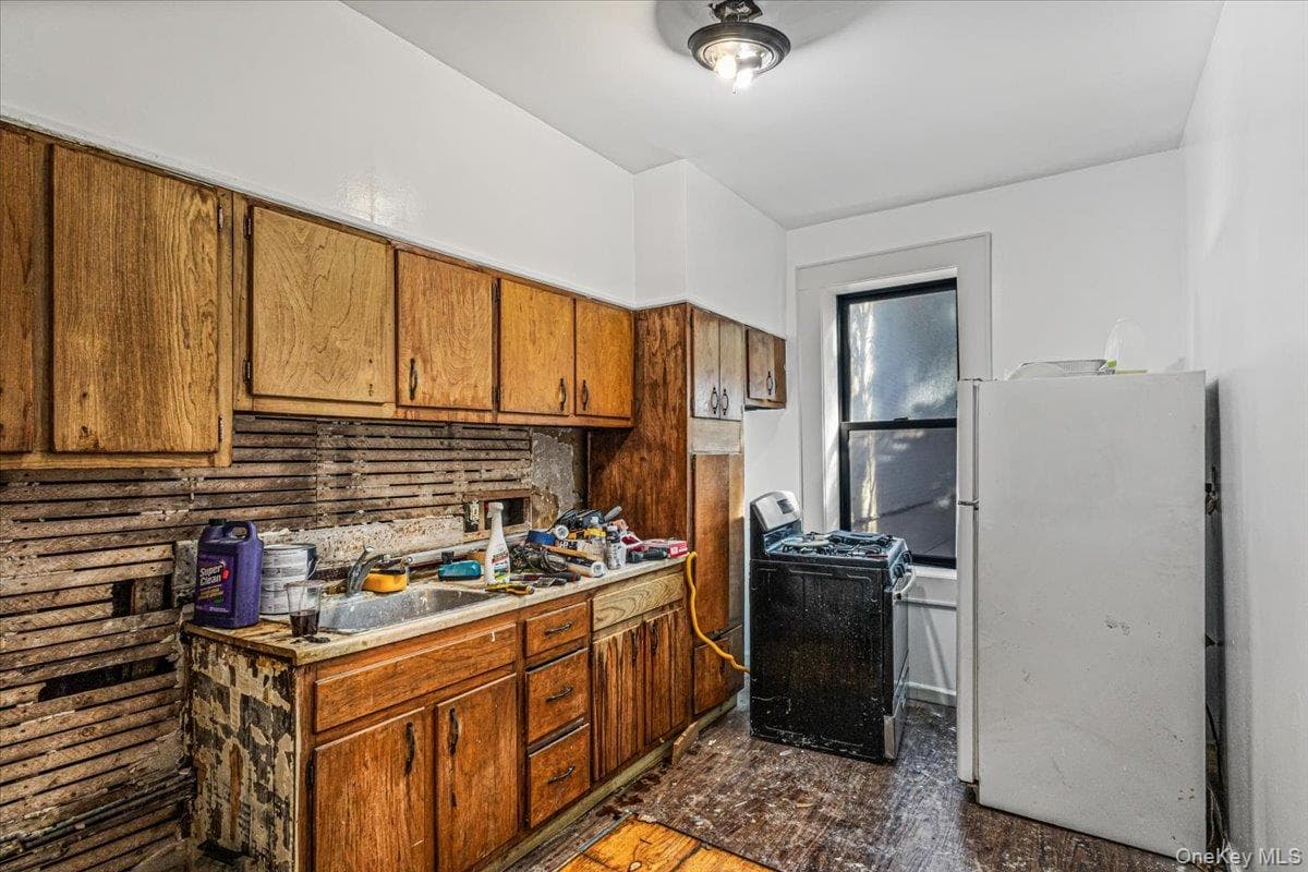 305 Rogers Avenue Unit: 1 thumbnail 20
