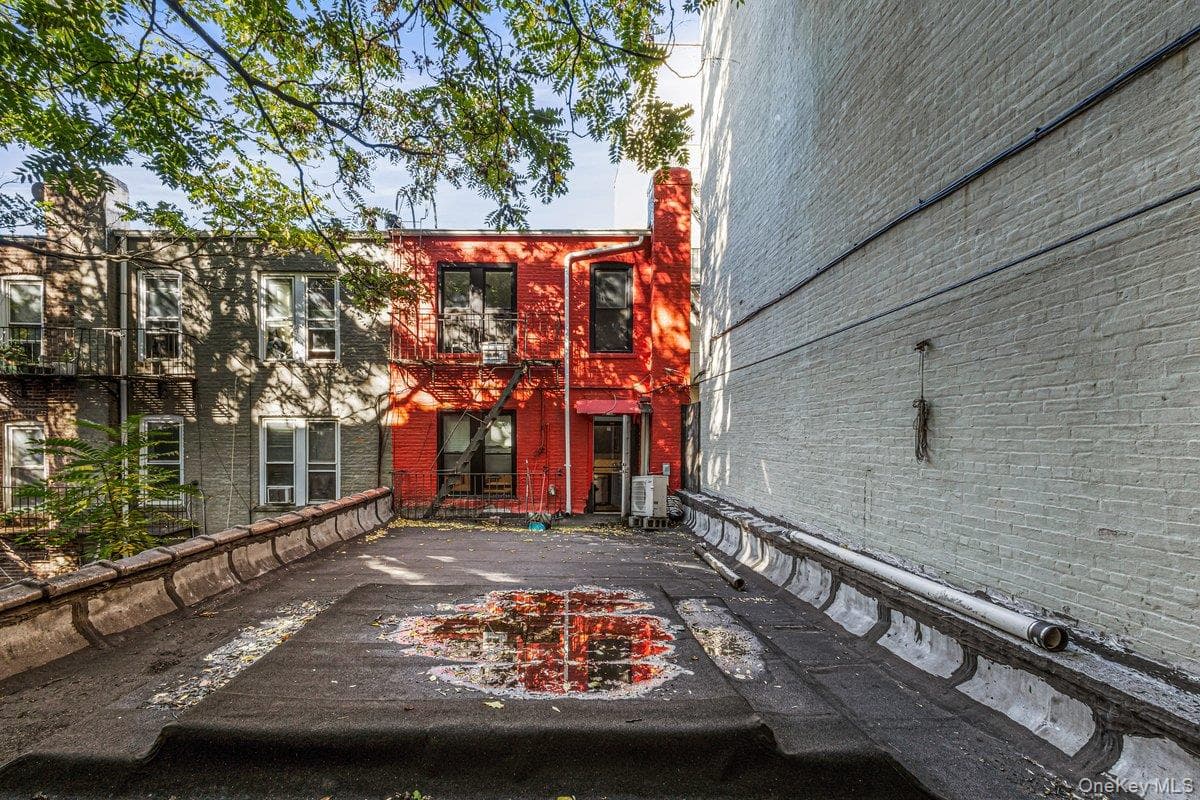 305 Rogers Avenue Unit: 1 thumbnail 15