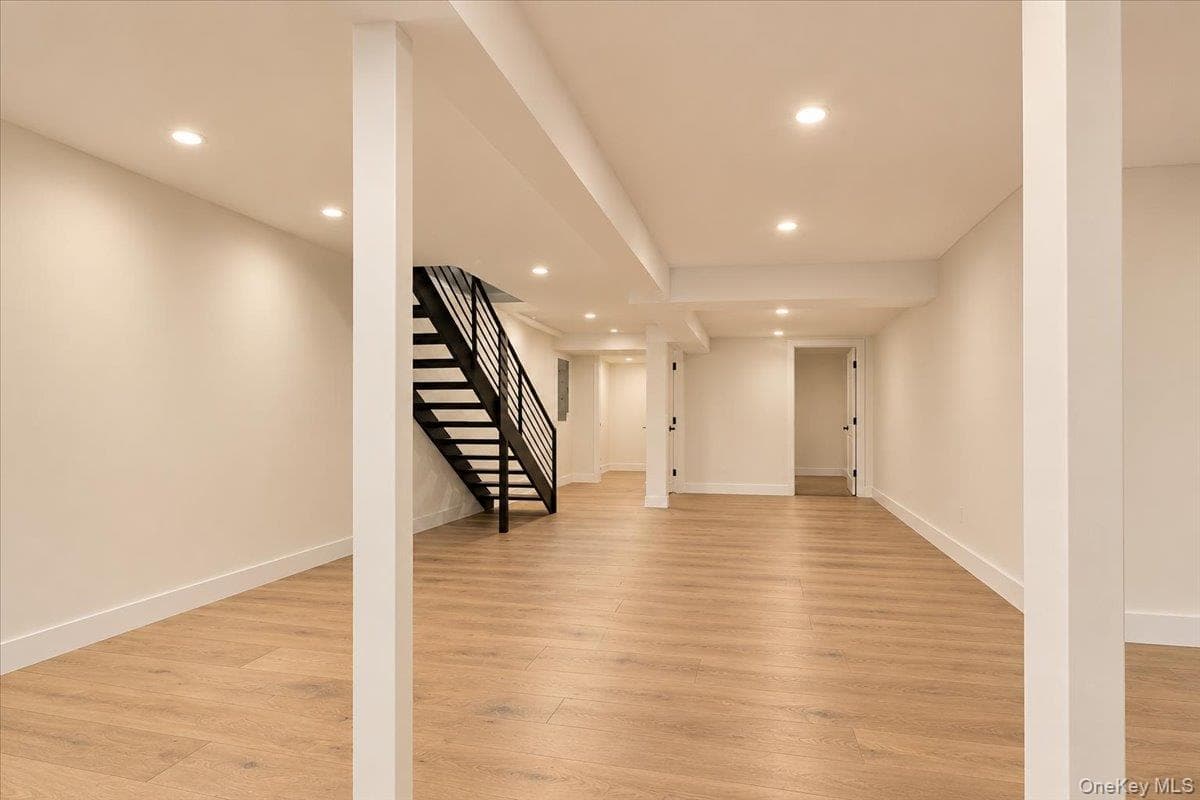 305 Rogers Avenue Unit: 1 thumbnail 28