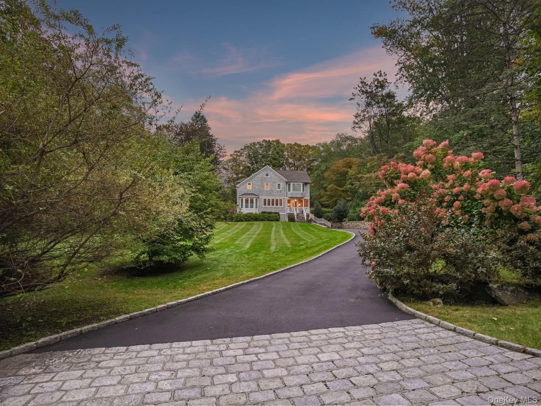 10 Hickory Lane, Bedford
