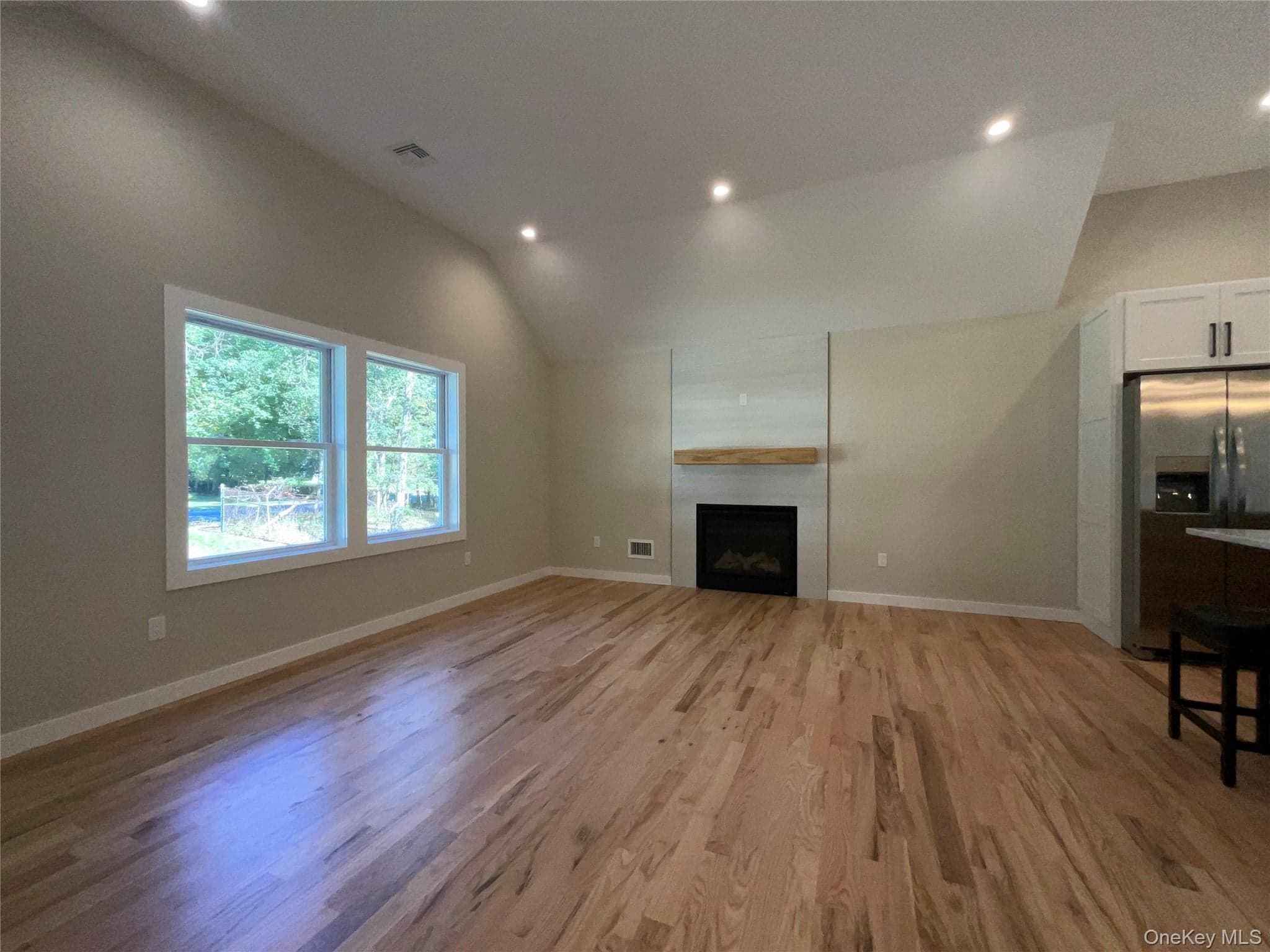186 Huguenot Drive thumbnail 2