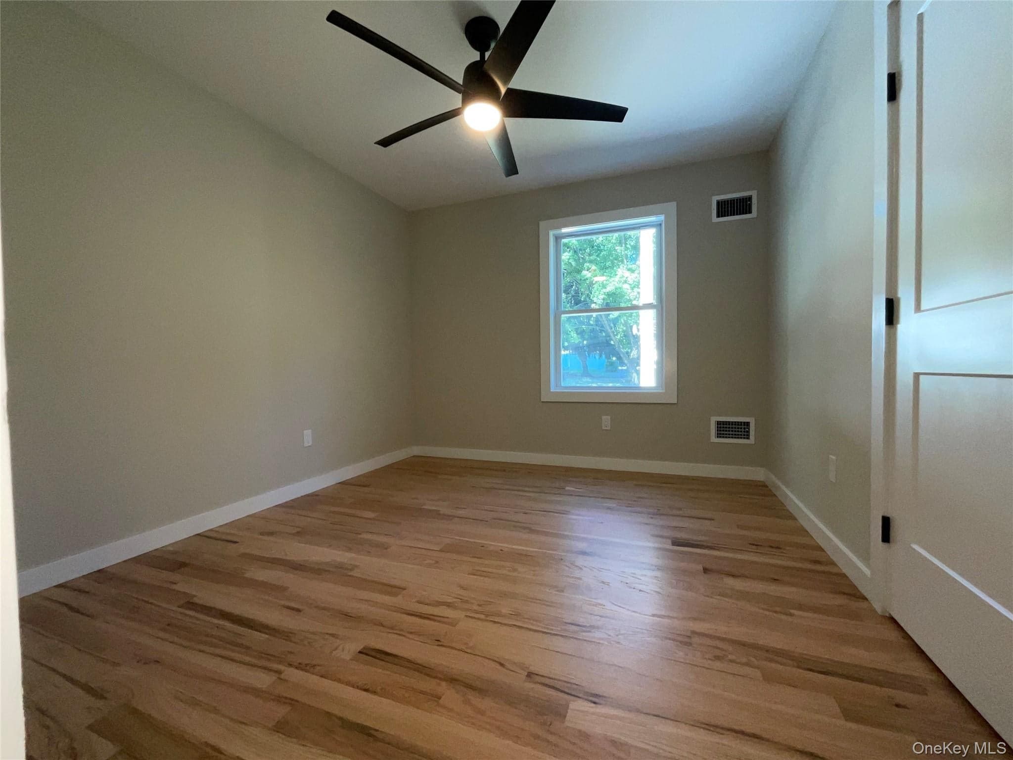 186 Huguenot Drive thumbnail 9