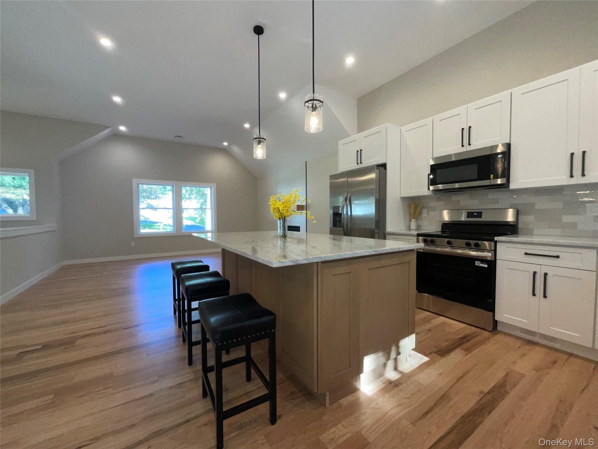 186 Huguenot Drive thumbnail 5
