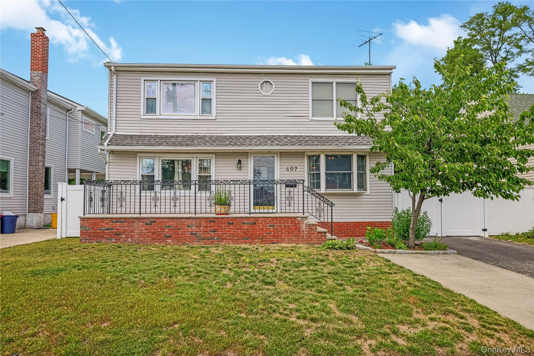 407 Sheridan Boulevard, Inwood