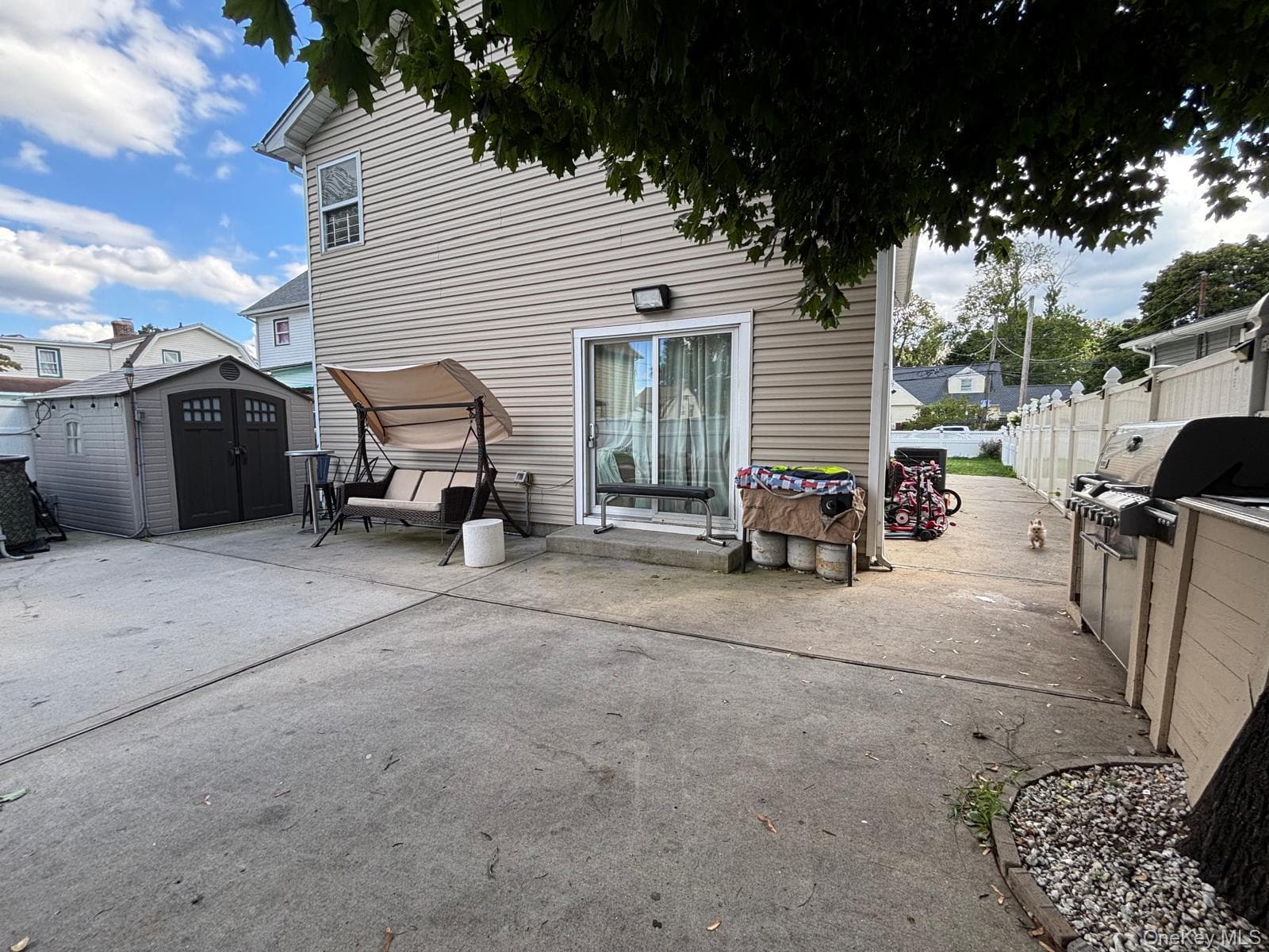 93 Peters Avenue thumbnail 17