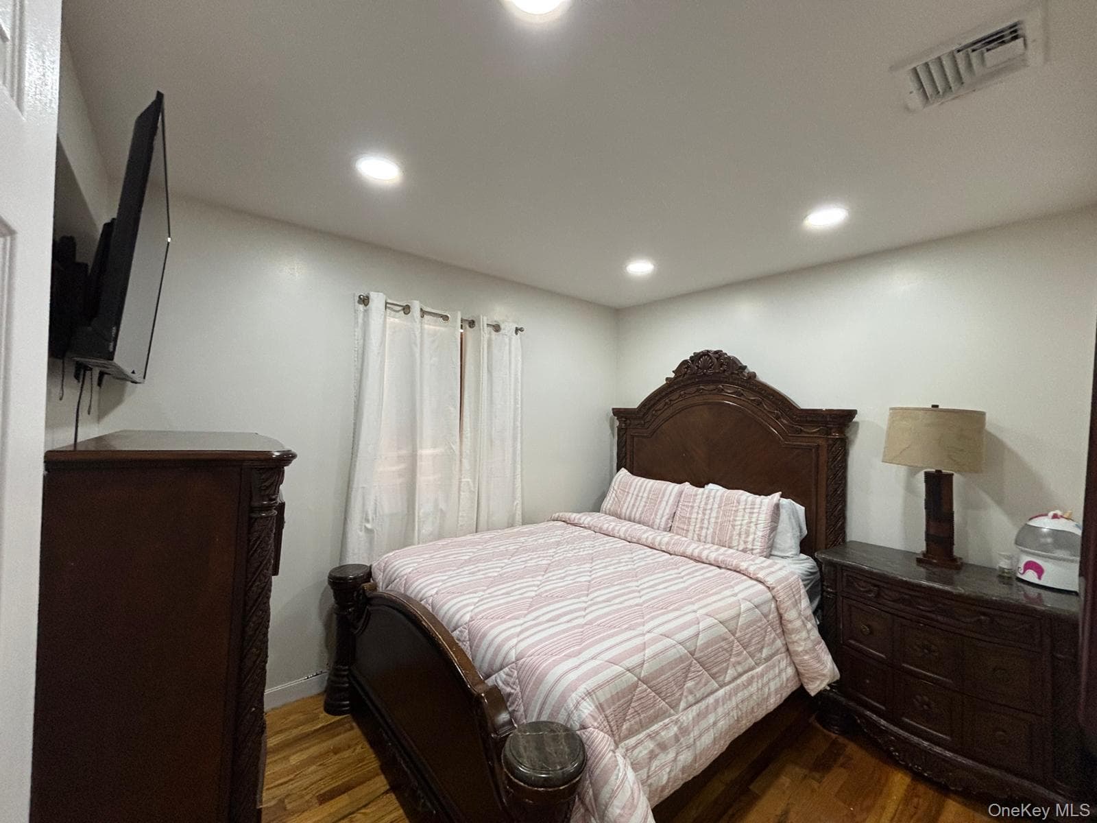 93 Peters Avenue thumbnail 9