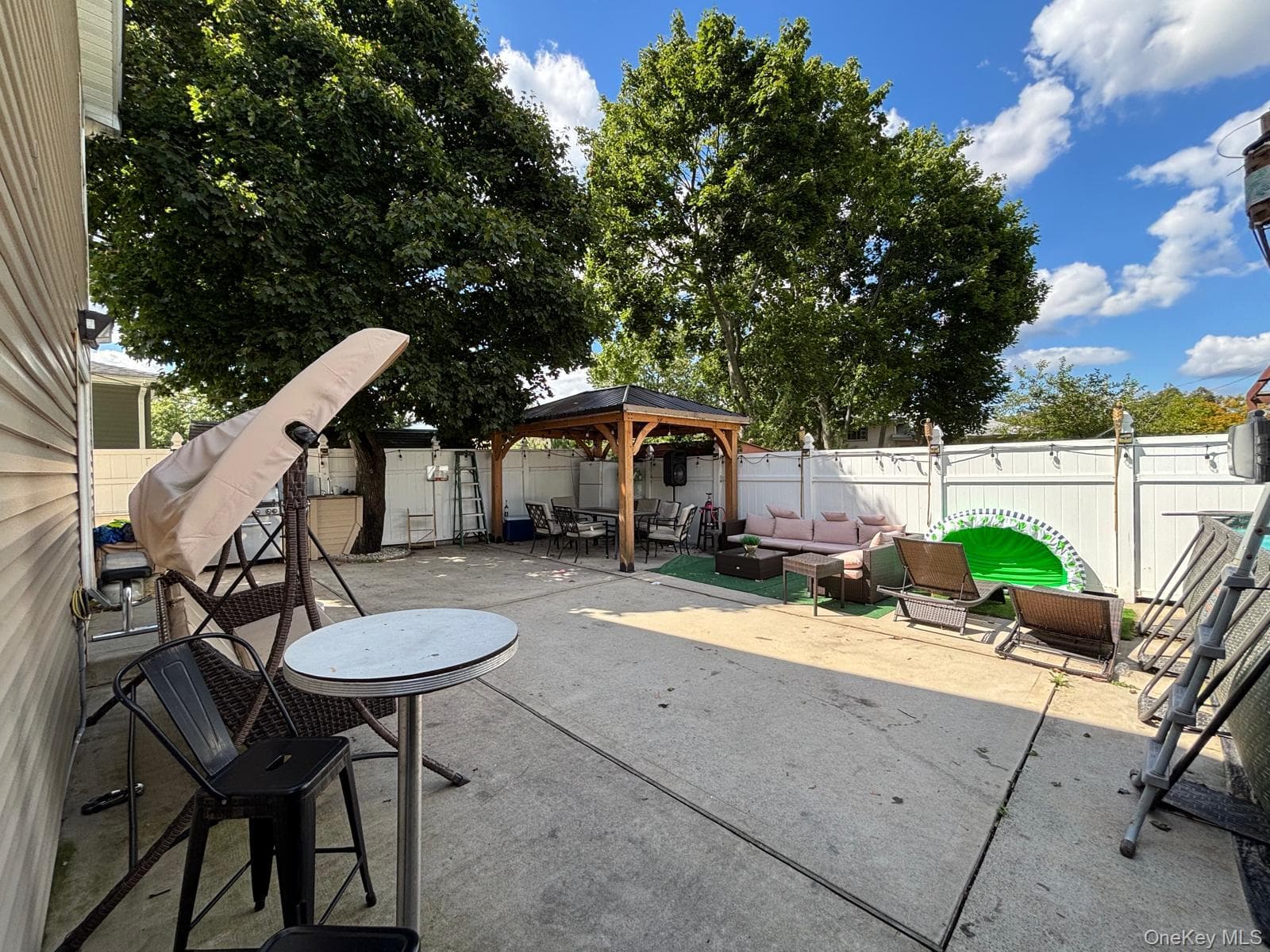 93 Peters Avenue thumbnail 18