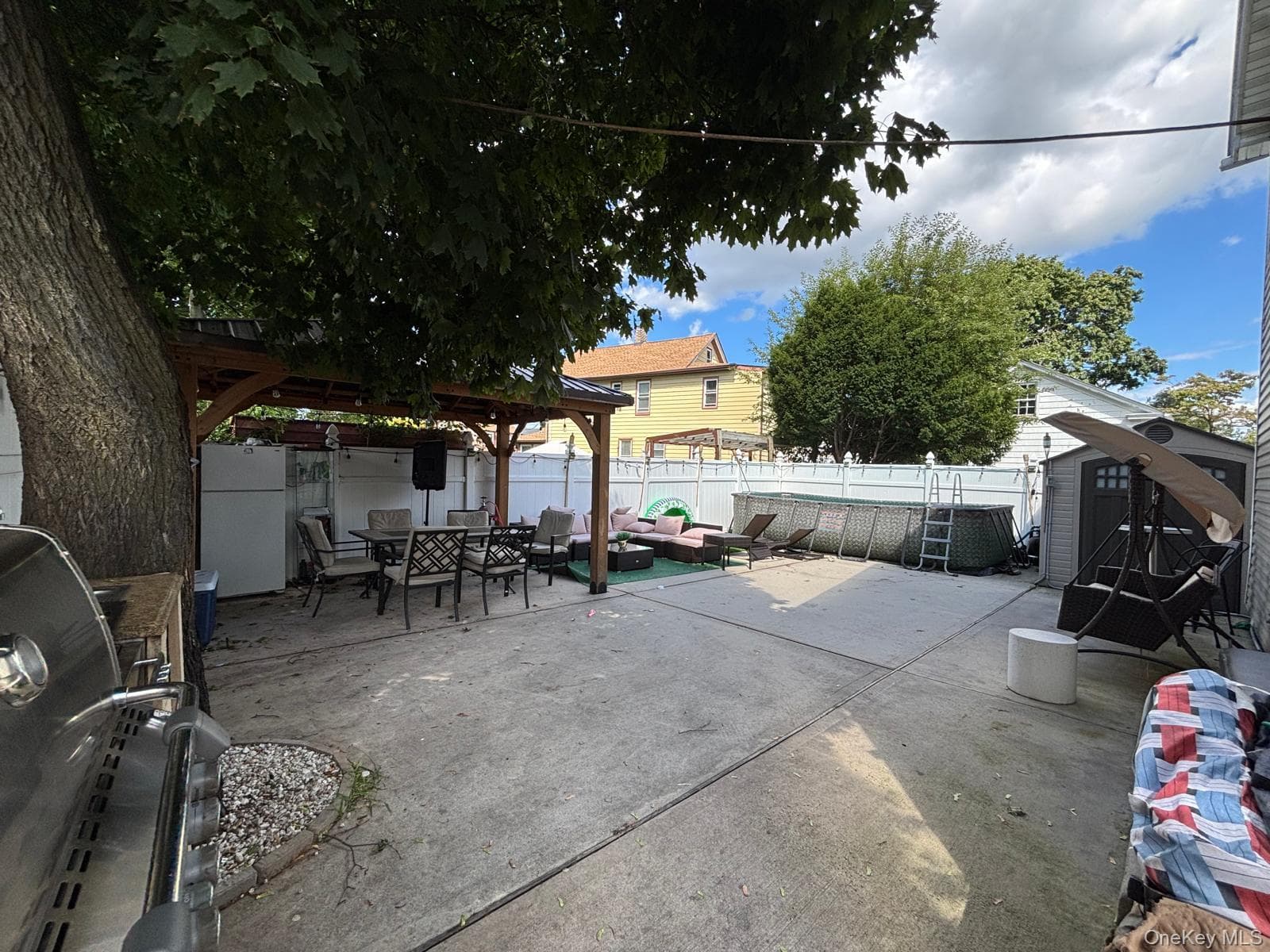 93 Peters Avenue thumbnail 19