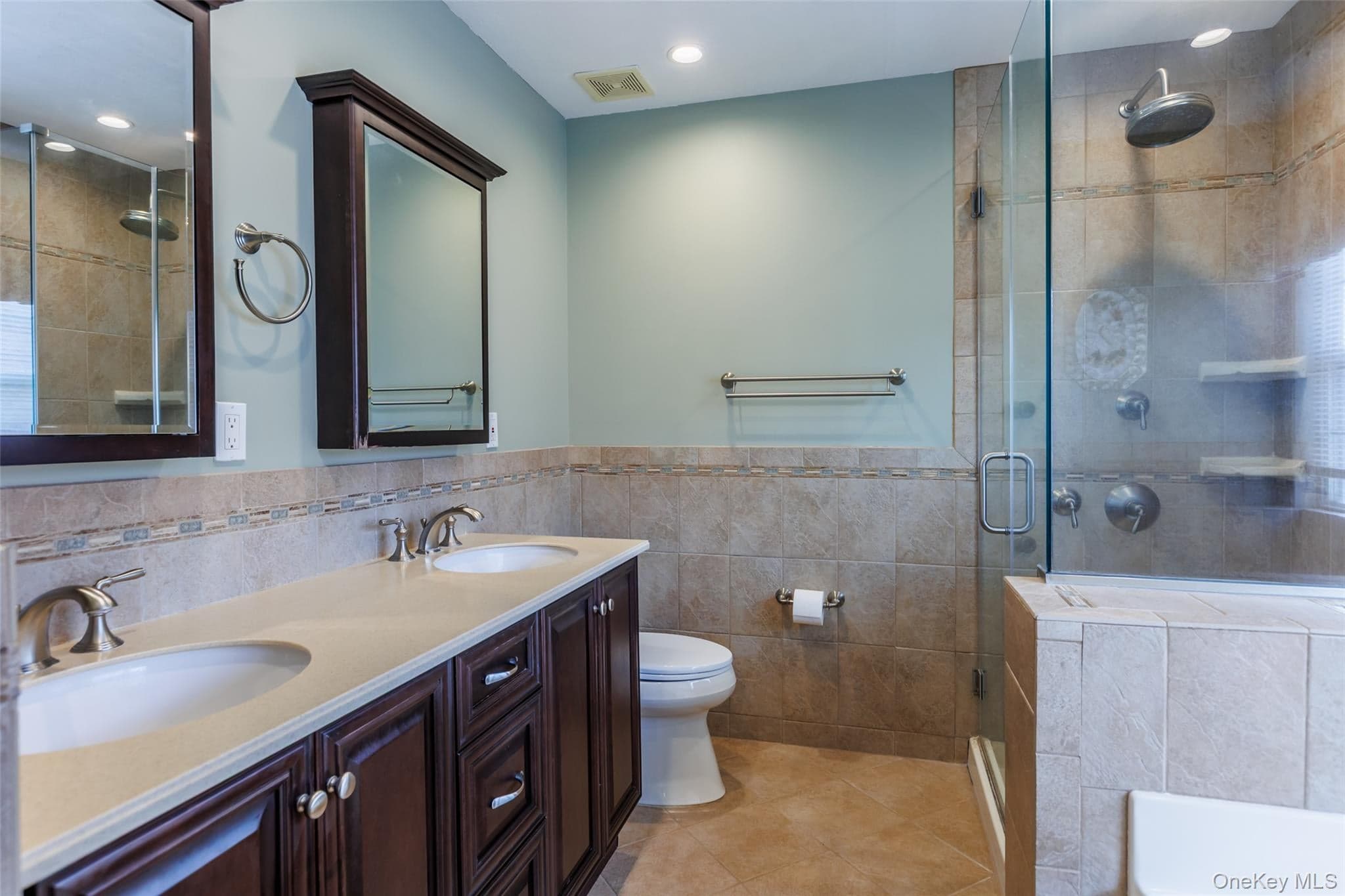 619 Spring Lake Drive thumbnail 17