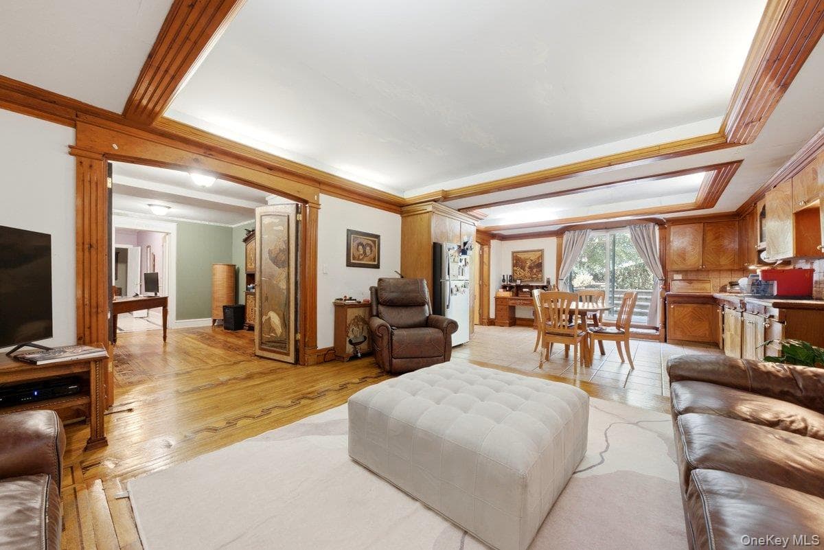 121 Newport Road thumbnail 40