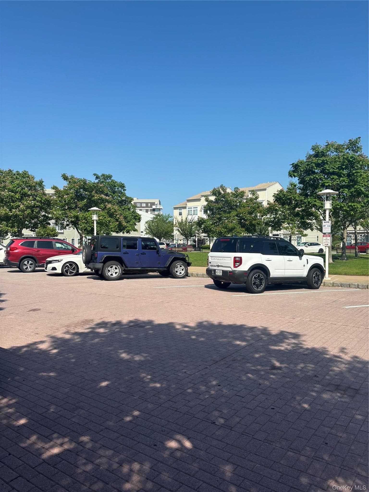 165 Commodore Circle thumbnail 6
