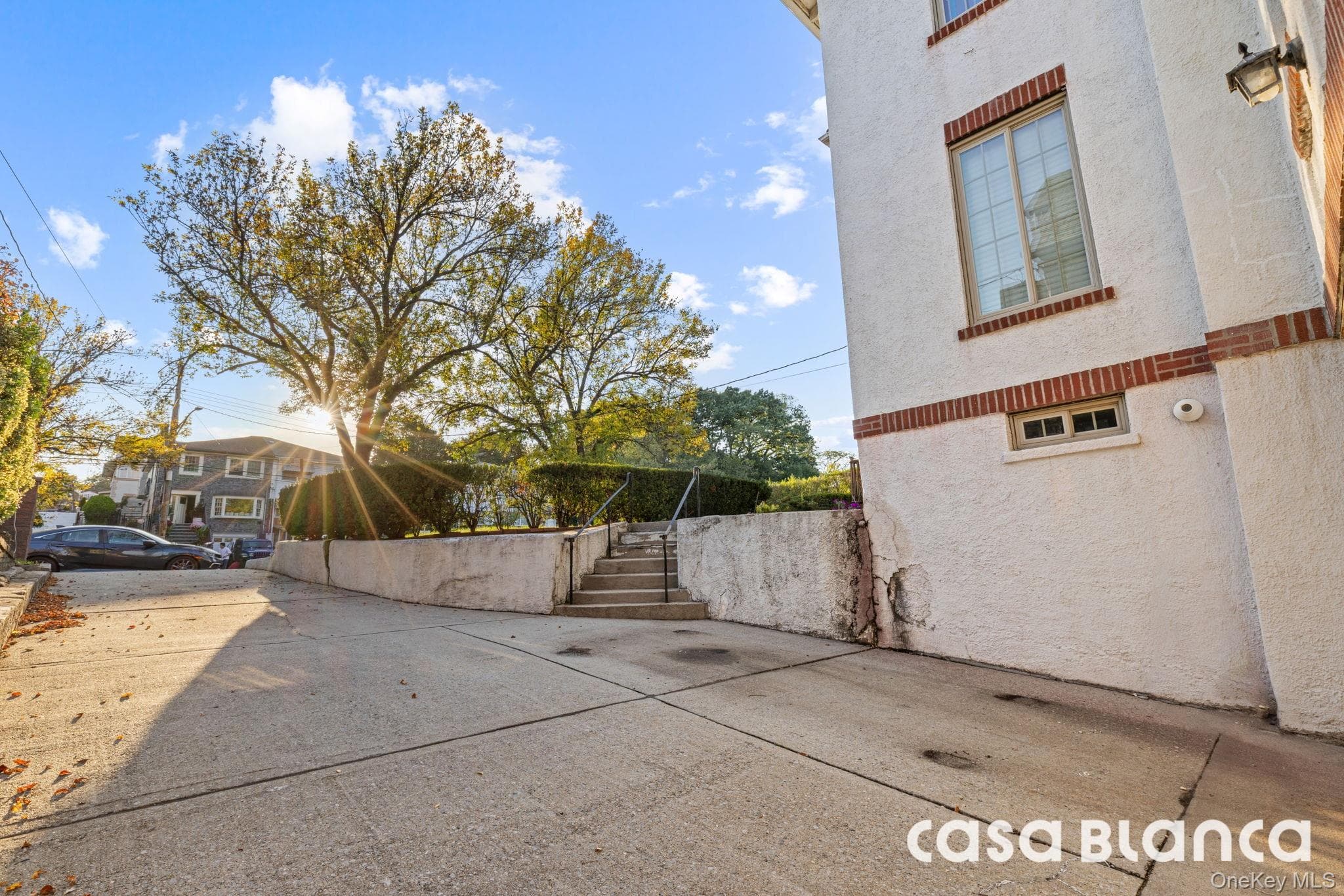 10511 Ditmars Boulevard thumbnail 24
