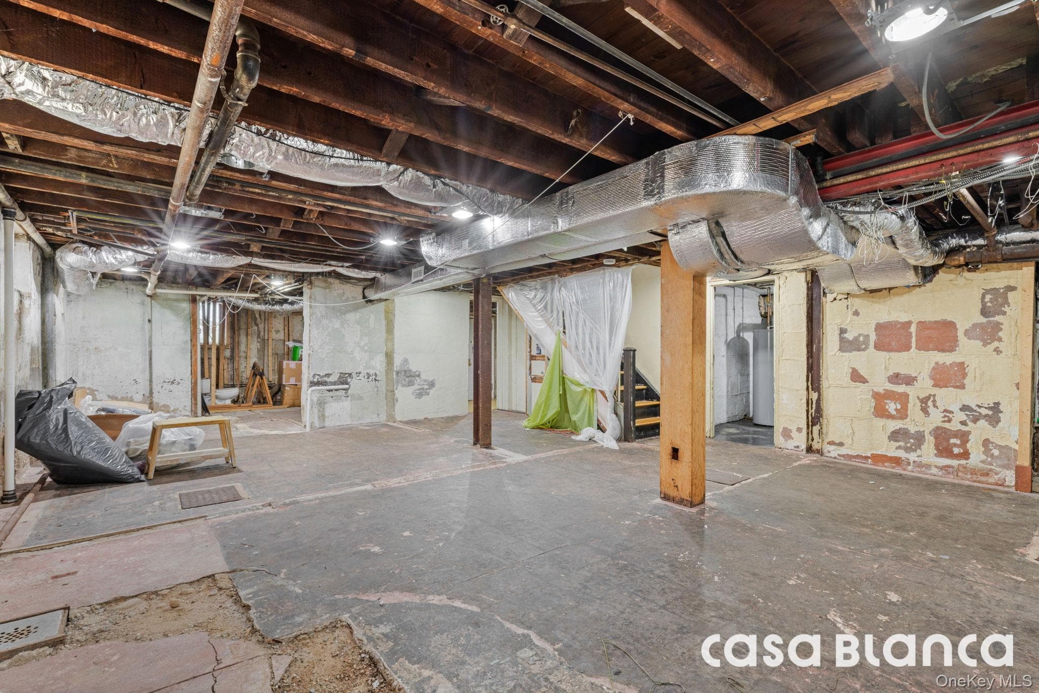 10511 Ditmars Boulevard thumbnail 26