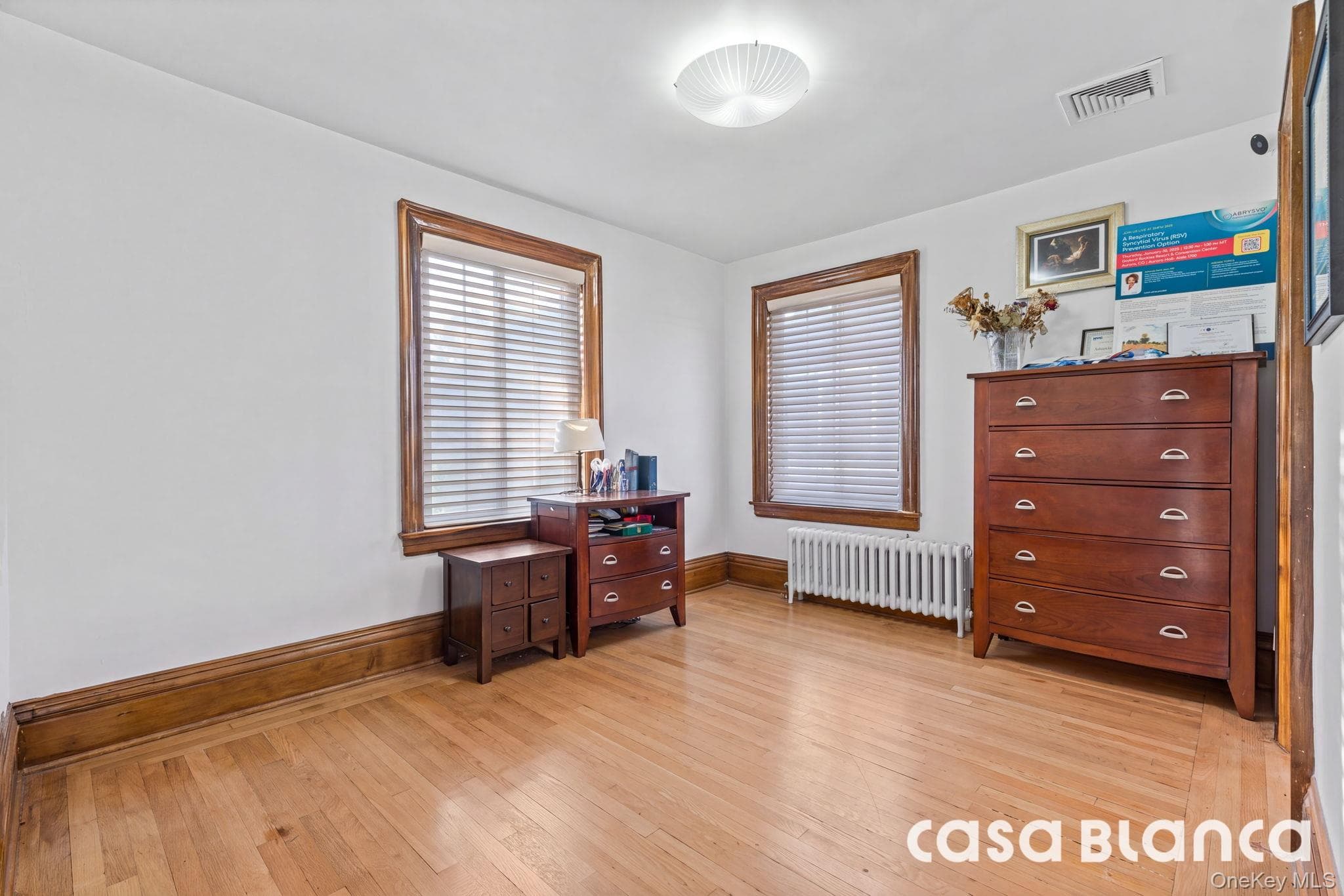 10511 Ditmars Boulevard thumbnail 16