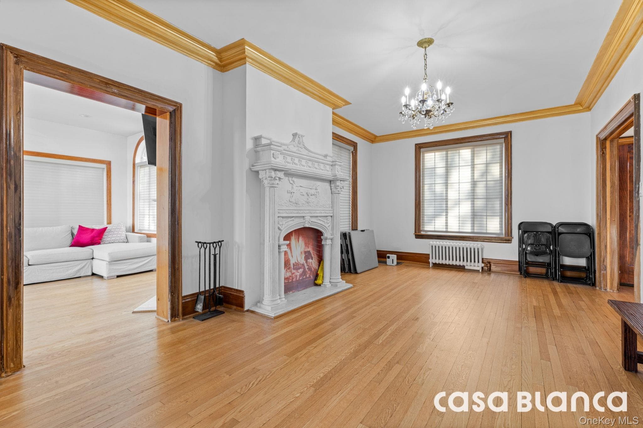 10511 Ditmars Boulevard thumbnail 8