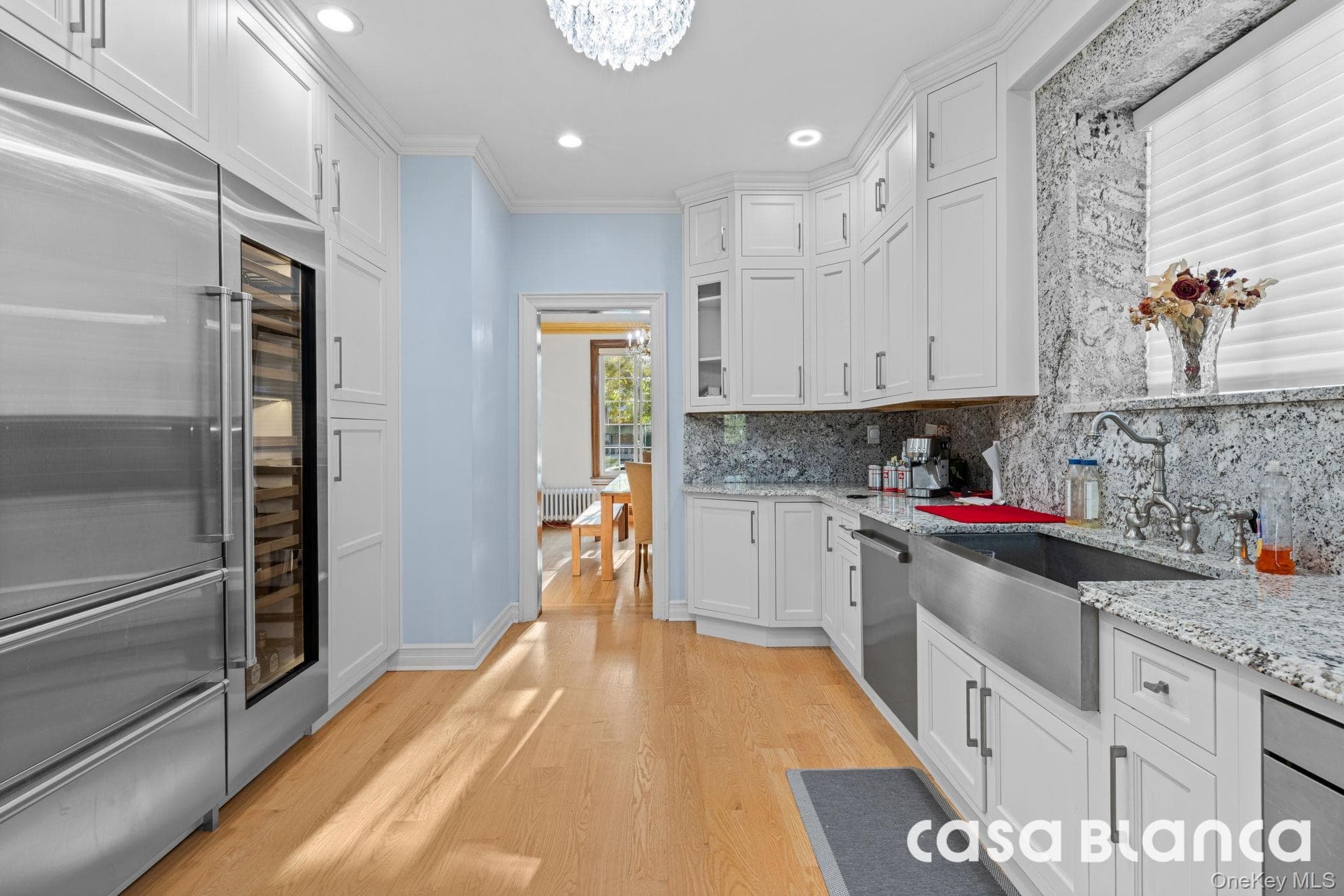 10511 Ditmars Boulevard thumbnail 7