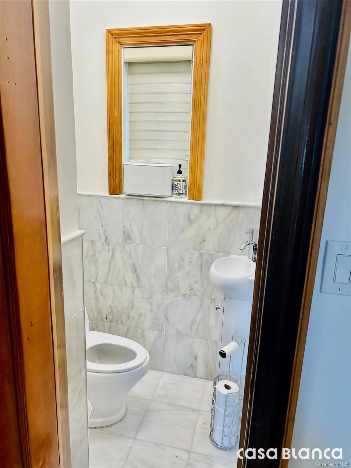 10511 Ditmars Boulevard thumbnail 12