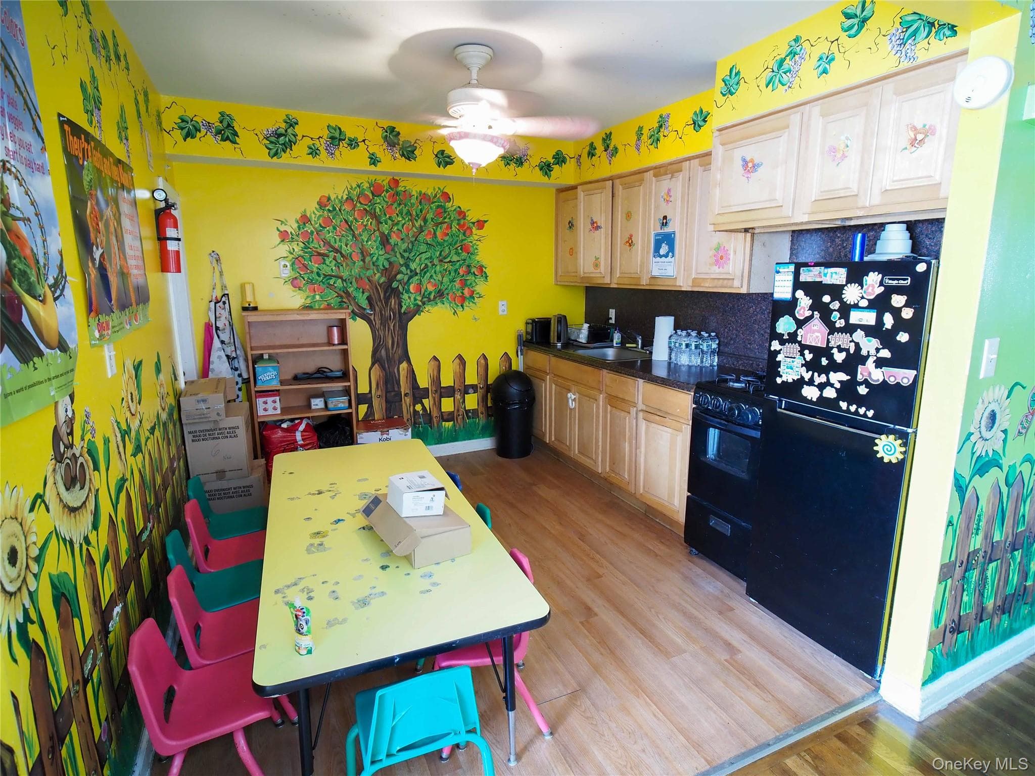 10343 Woodhaven Boulevard thumbnail 13