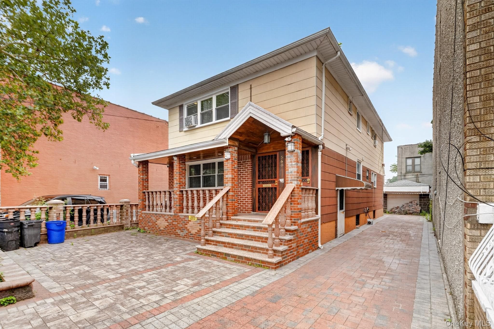 568 Autumn Avenue thumbnail 23