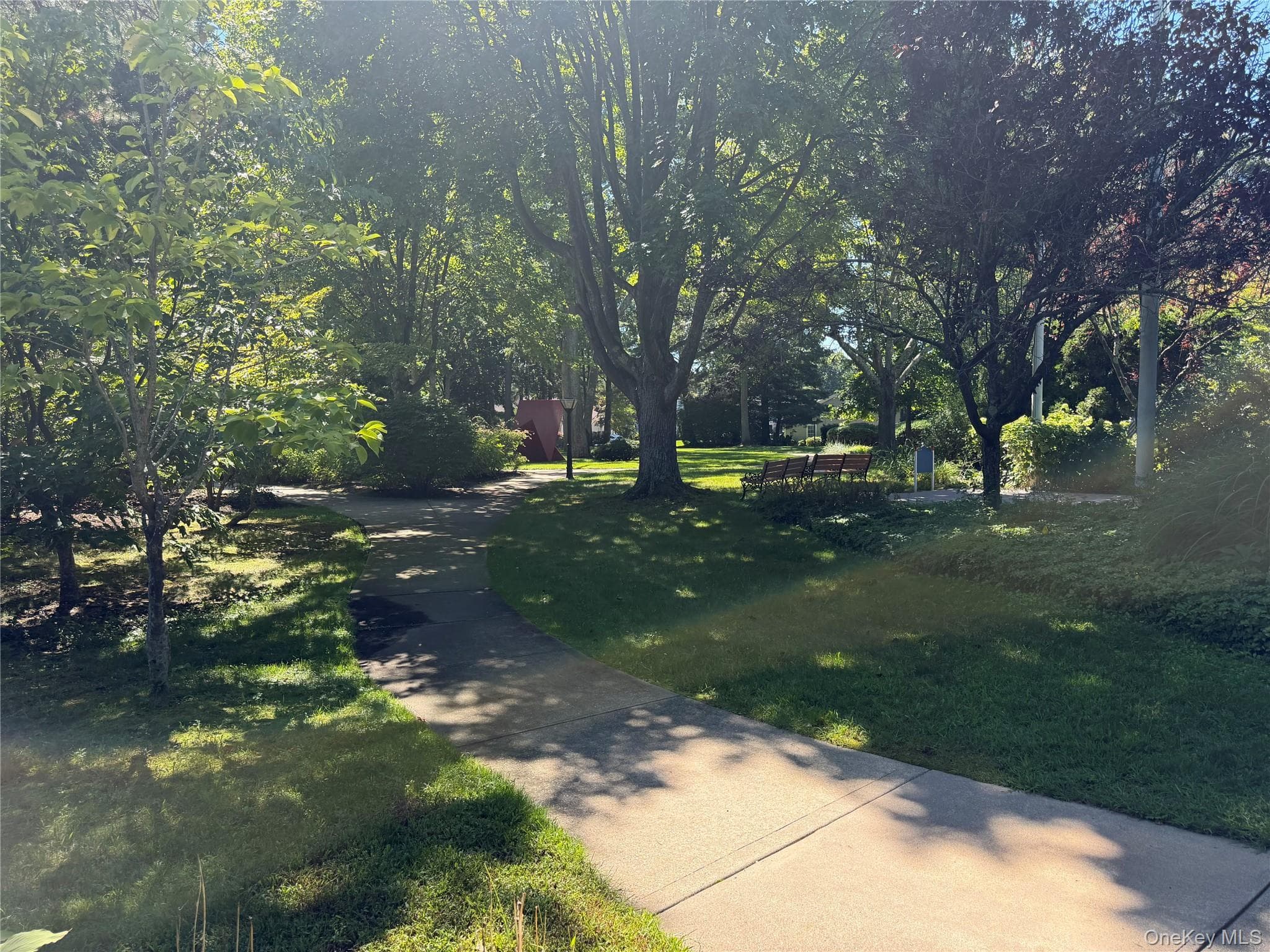 7 Sagaponack Court thumbnail 5