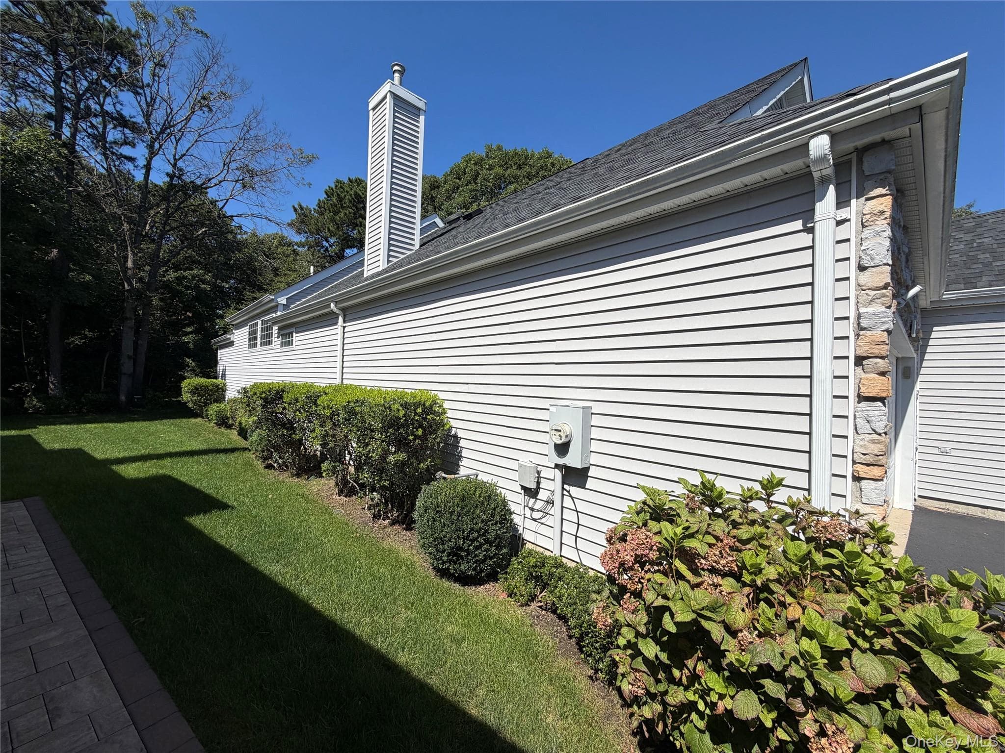 7 Sagaponack Court thumbnail 9