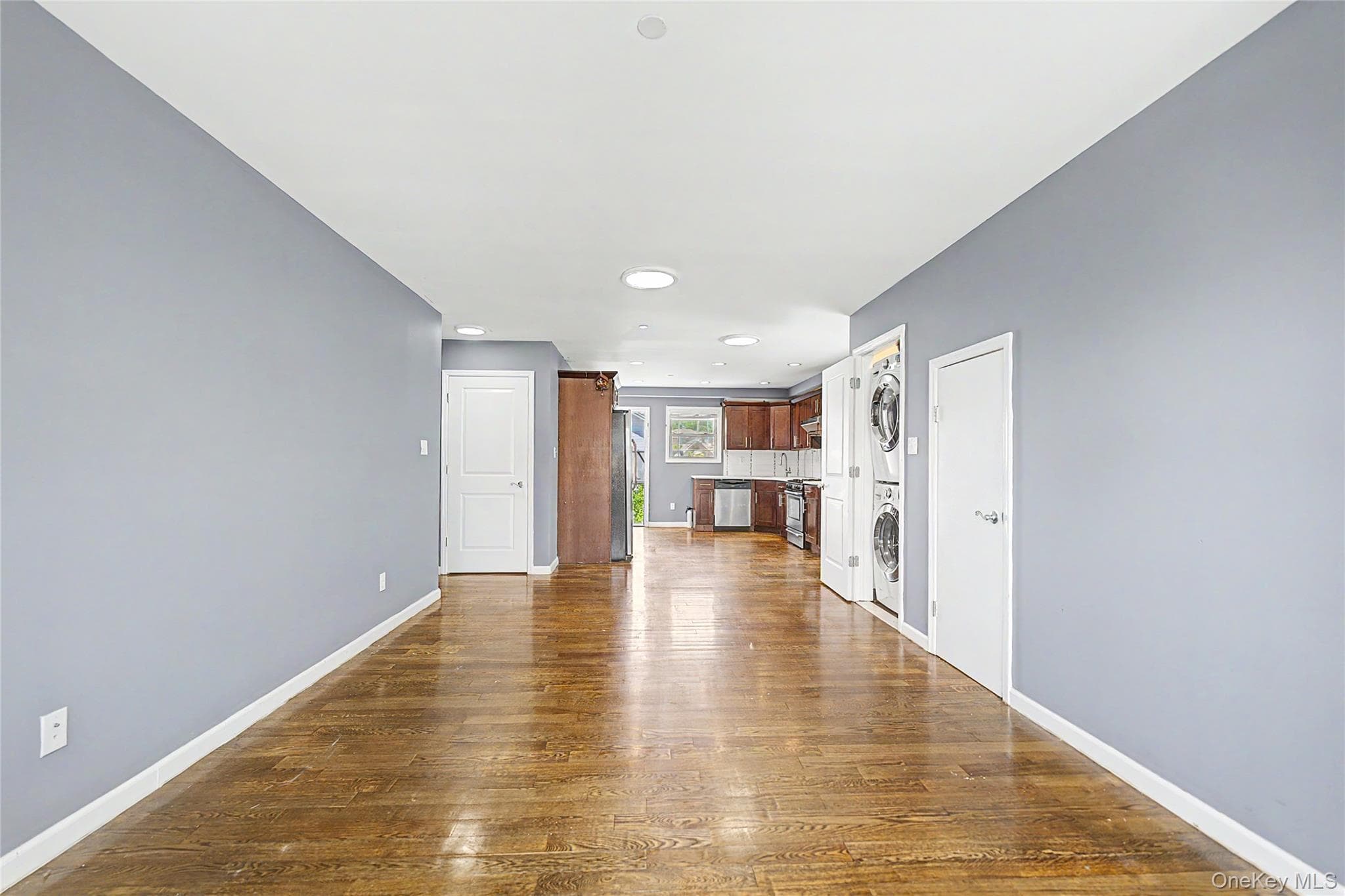 10205 Davenport Court thumbnail 8