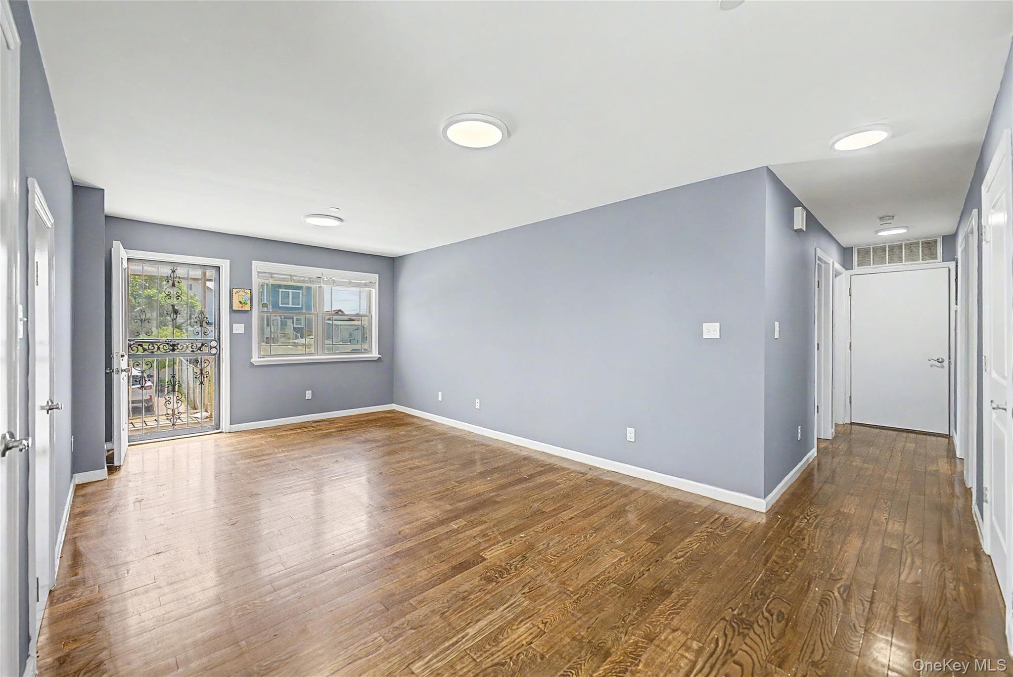 10205 Davenport Court thumbnail 13