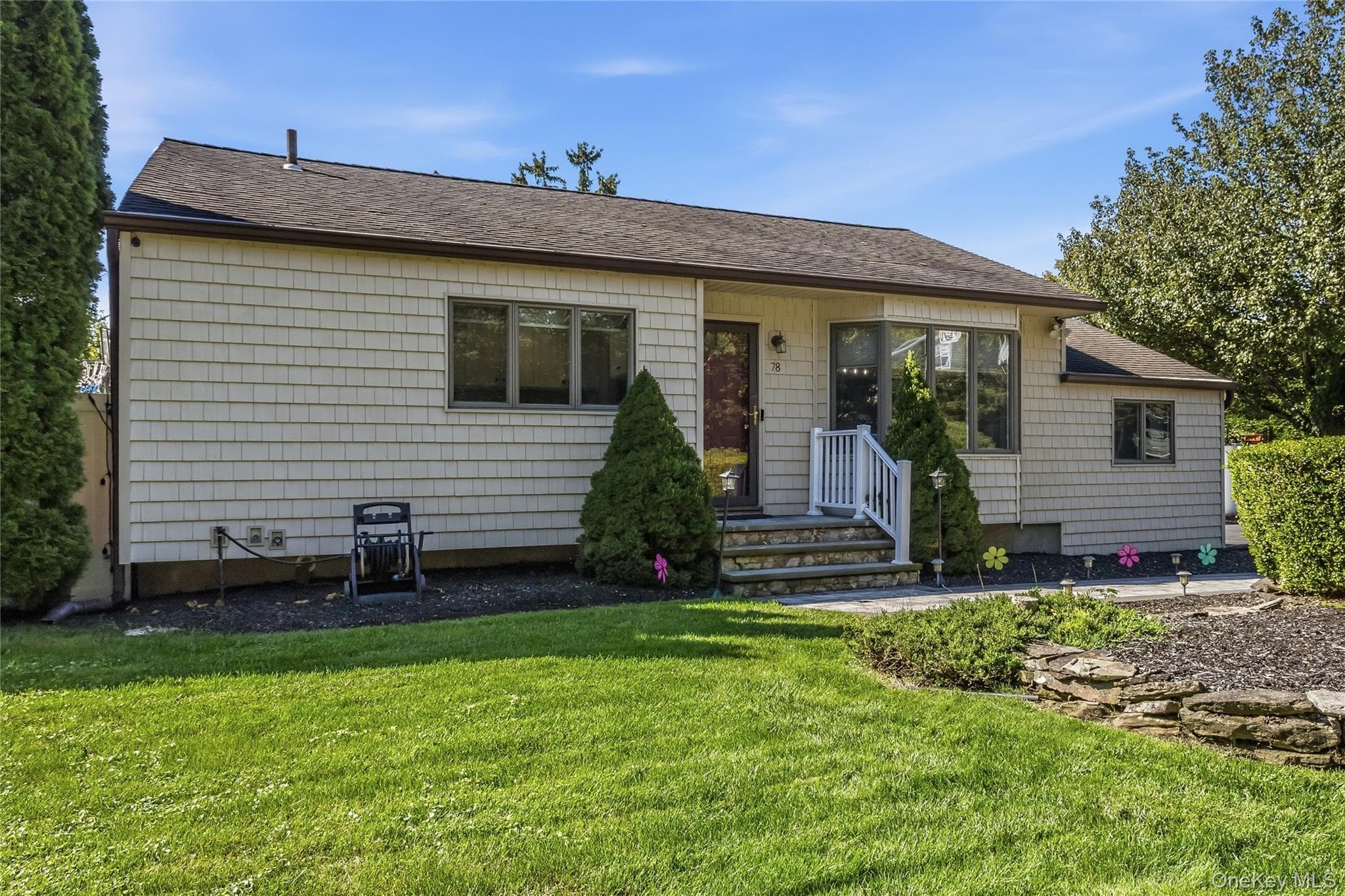 78 Little Plains Road, Huntington