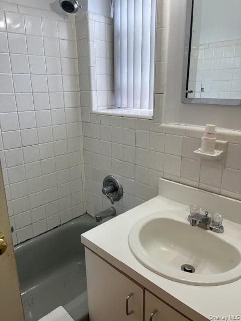 4727 Little Neck Parkway Unit: 4G thumbnail 6