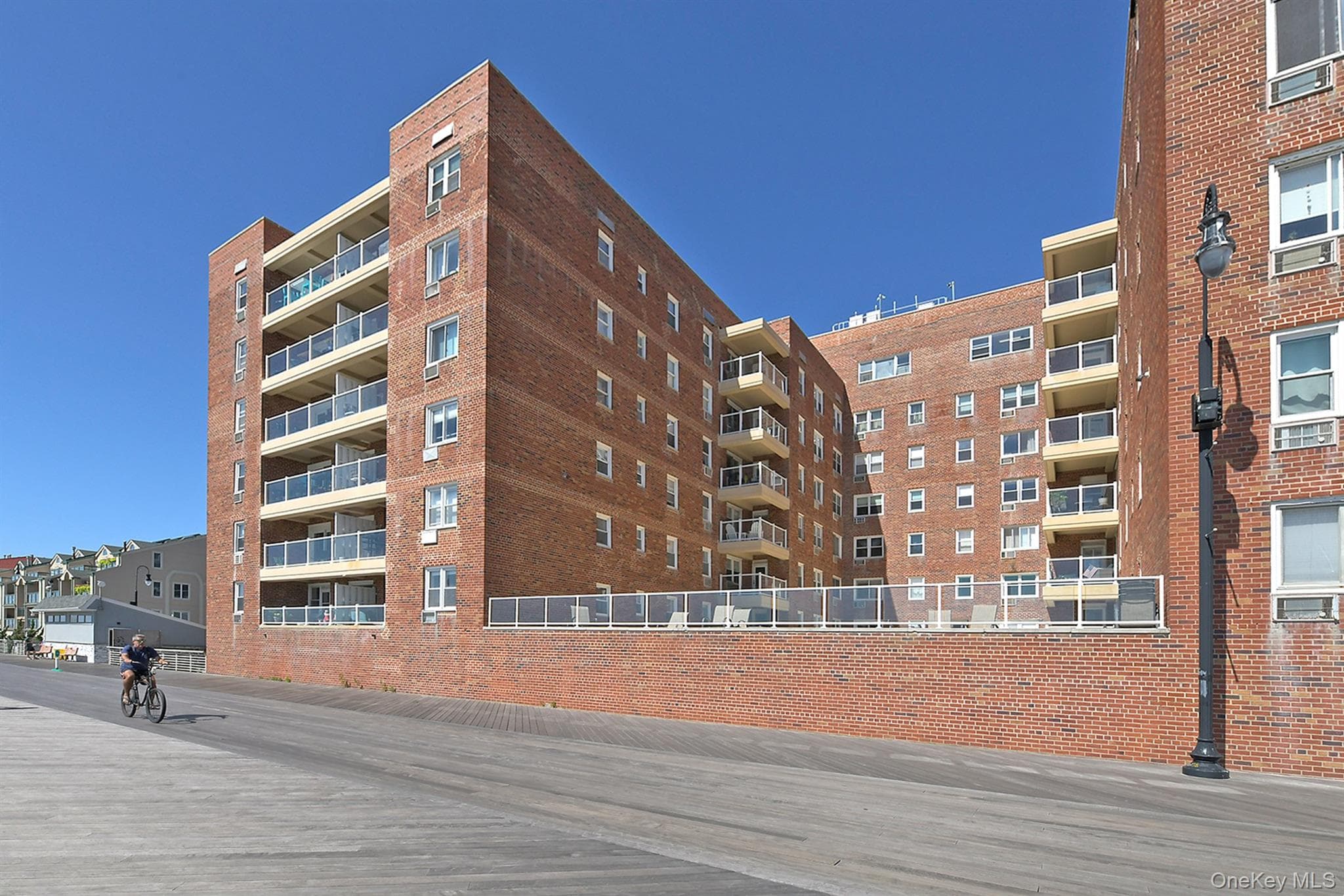 370 W Broadway Unit: 1A thumbnail 2