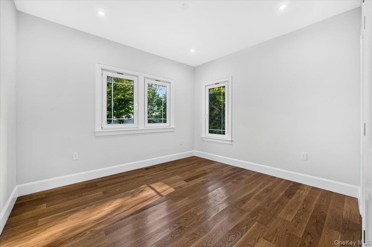 112 Old Oak Lane thumbnail 7
