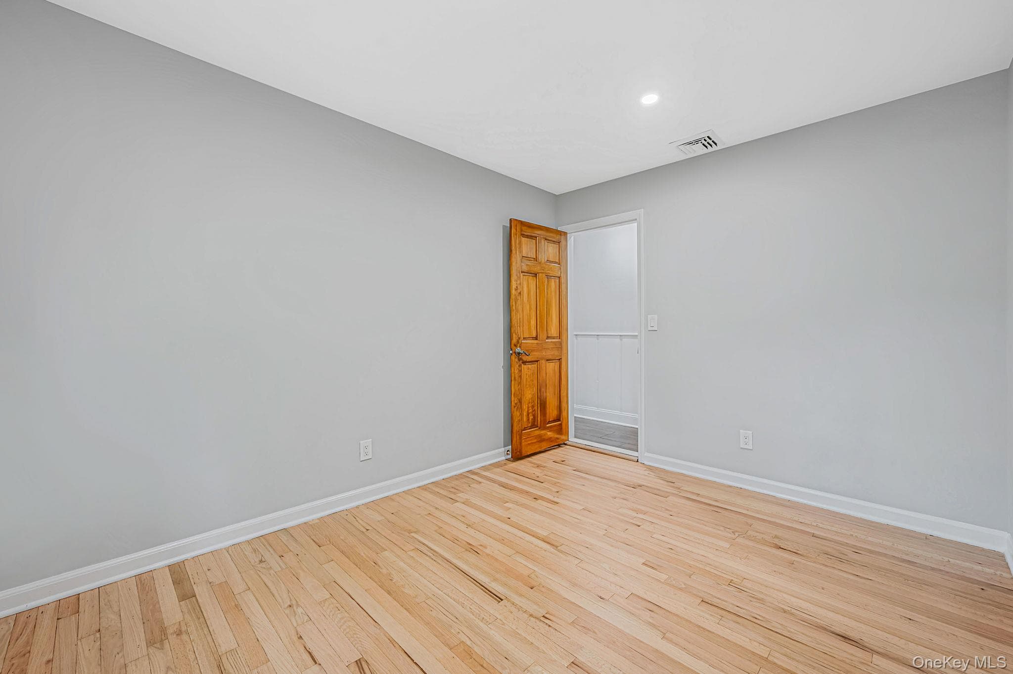 194 Phyllis Drive thumbnail 11