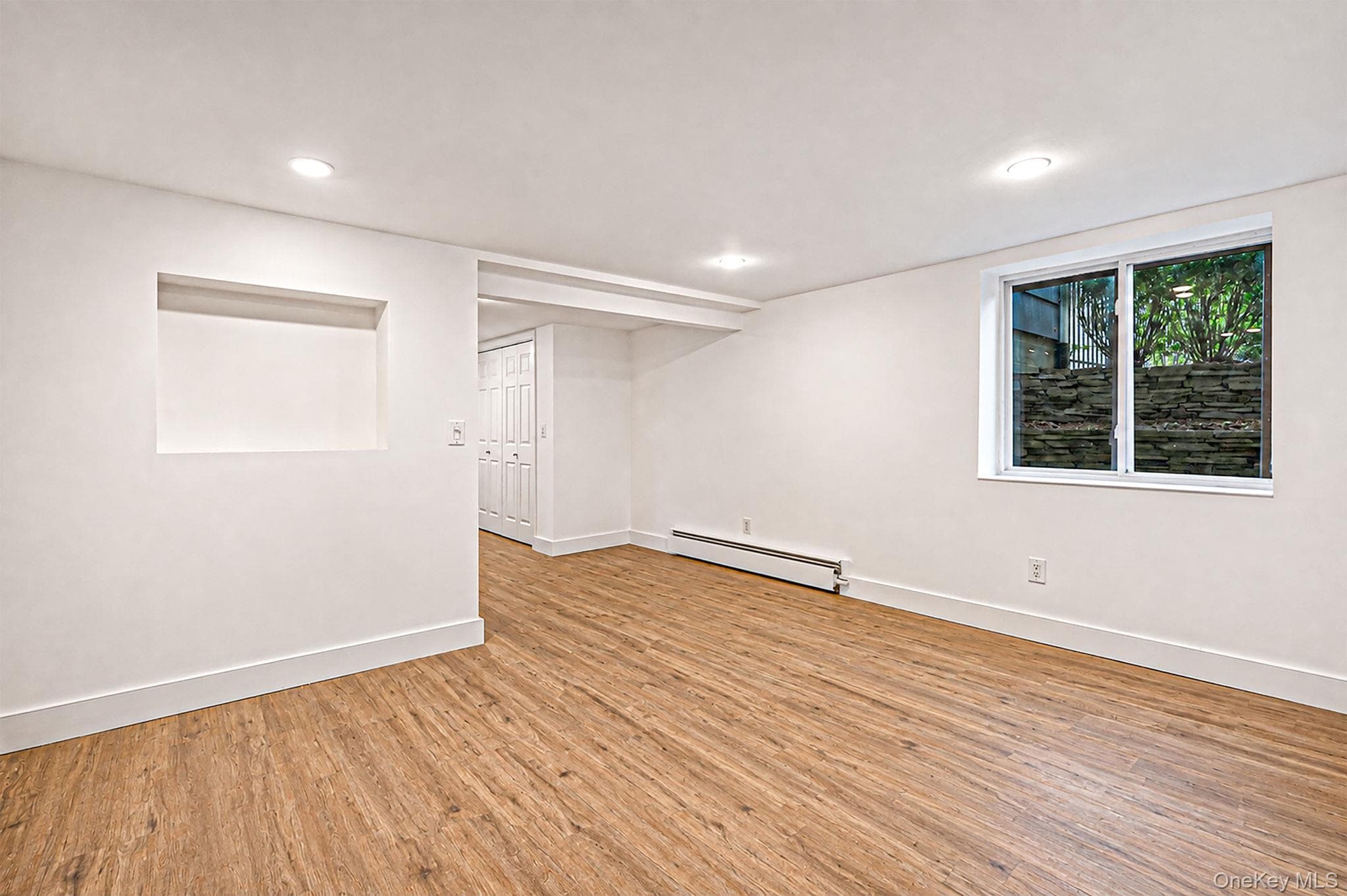 194 Phyllis Drive thumbnail 23