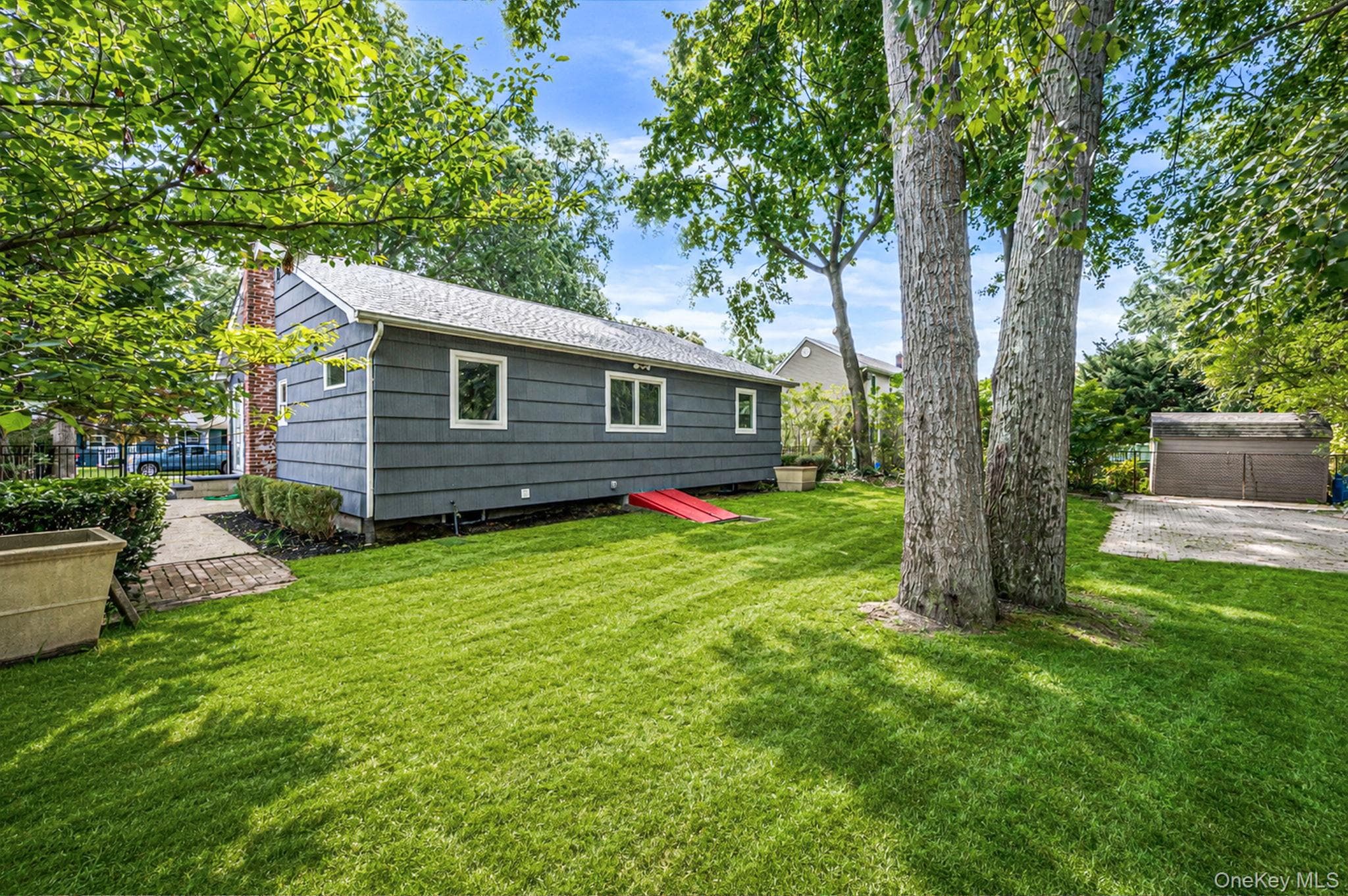 194 Phyllis Drive thumbnail 28