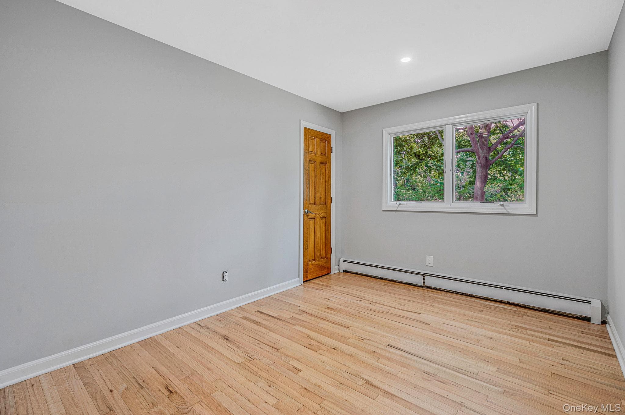 194 Phyllis Drive thumbnail 10