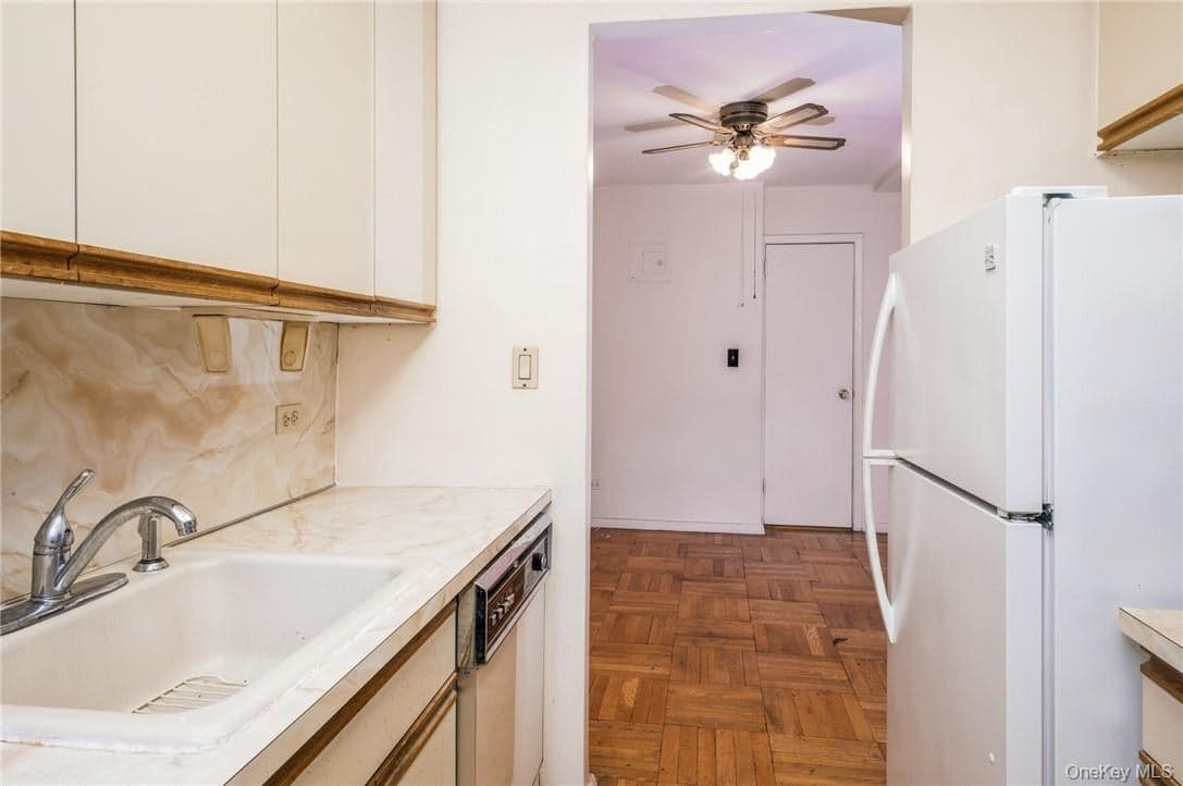 6300 Riverdale Avenue Unit: 1B thumbnail 9