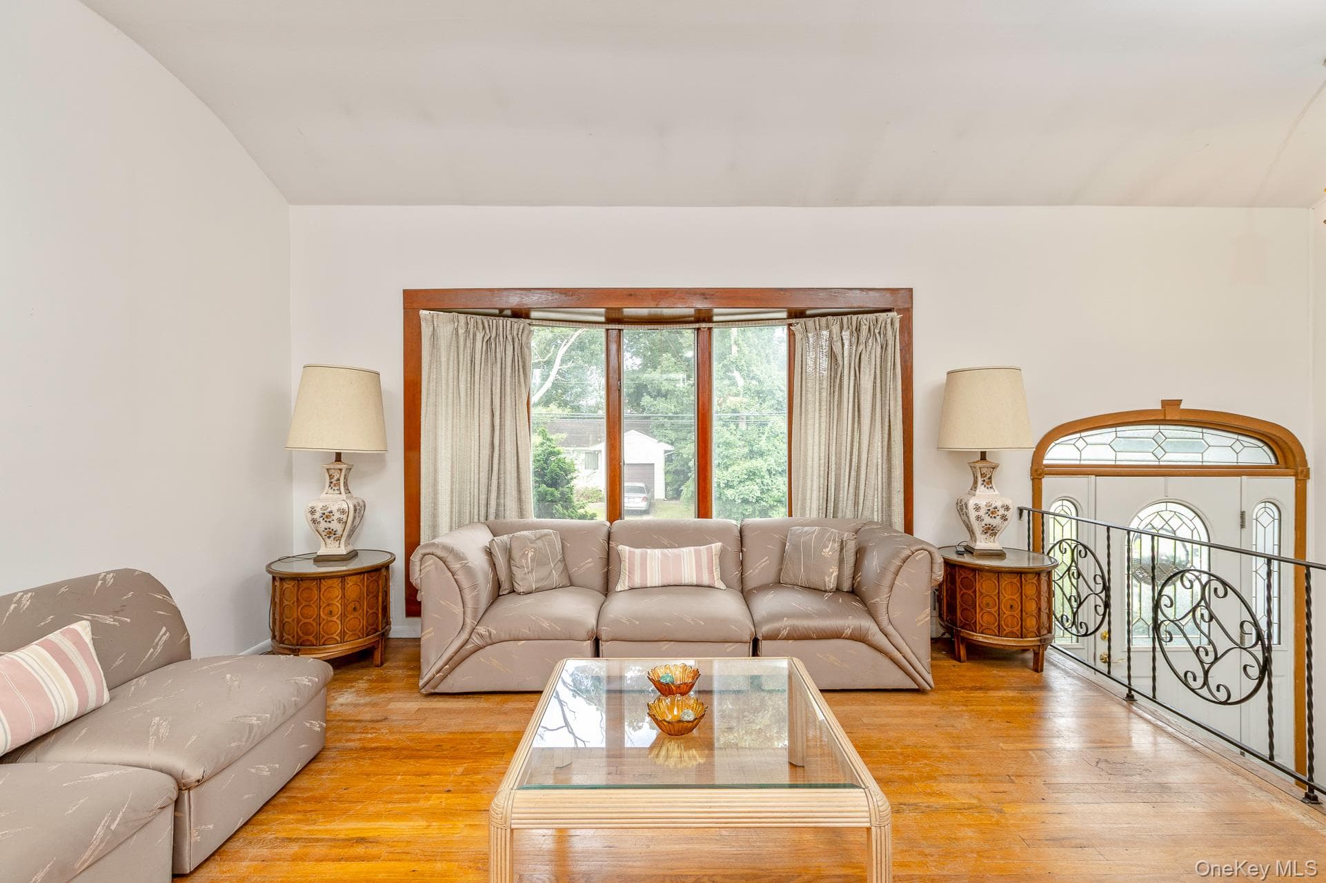 16 Arlington Avenue thumbnail 6