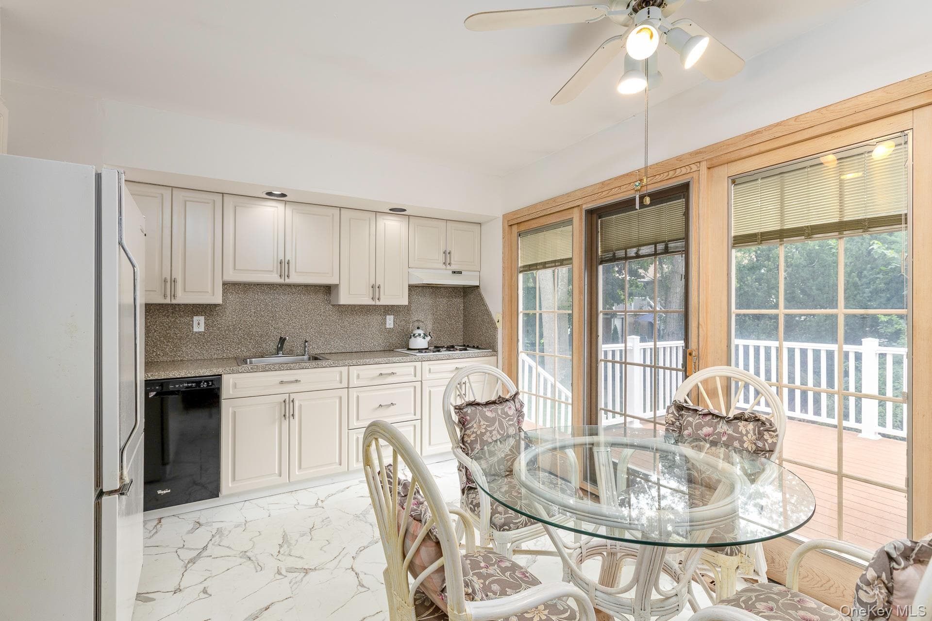 16 Arlington Avenue thumbnail 9