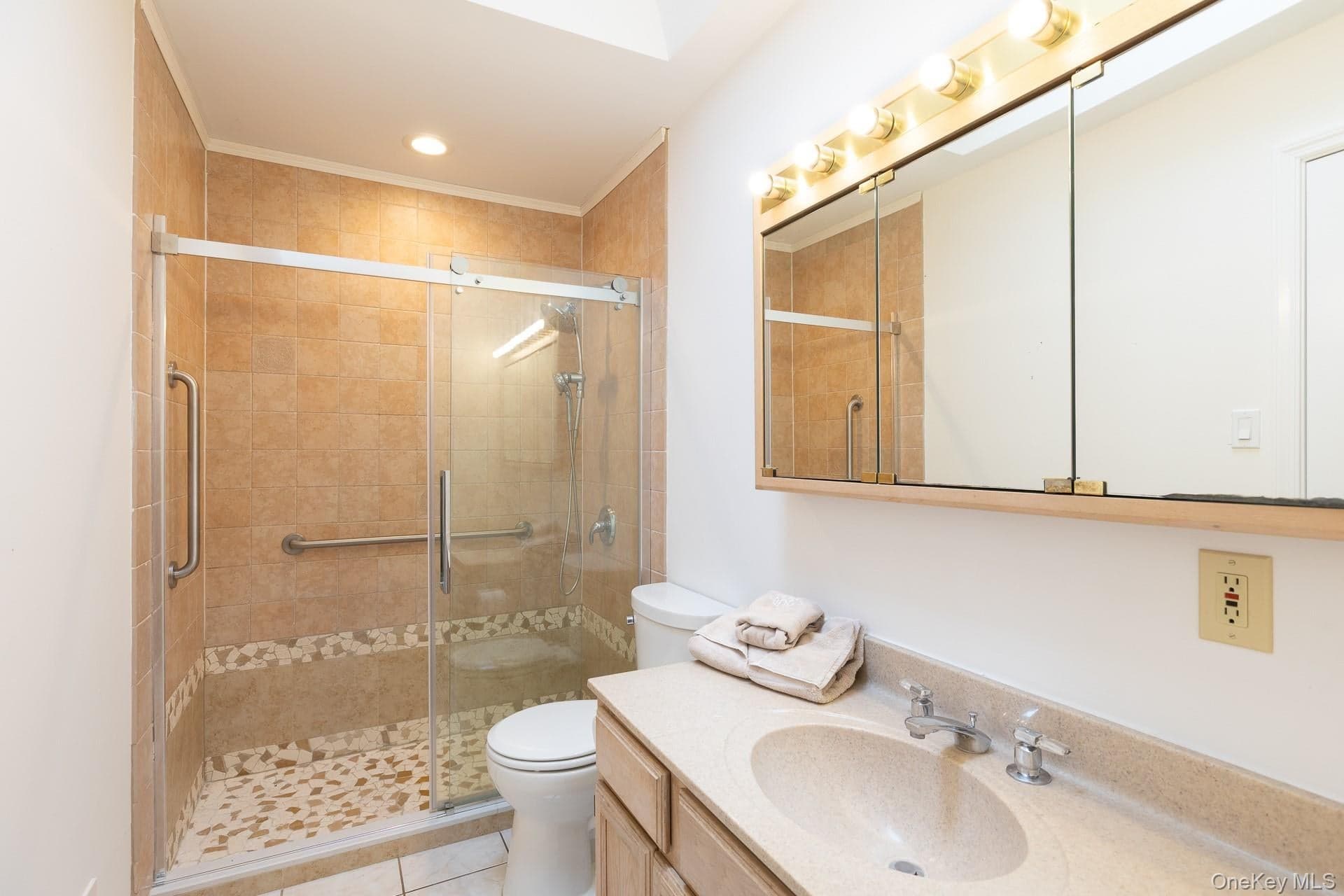 16 Arlington Avenue thumbnail 13