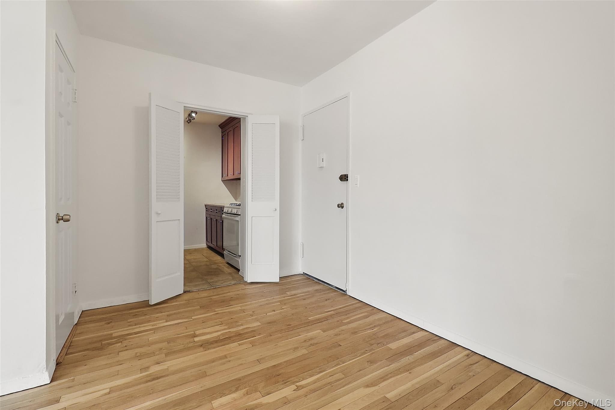 360 Westchester Avenue Unit: 623 thumbnail 4