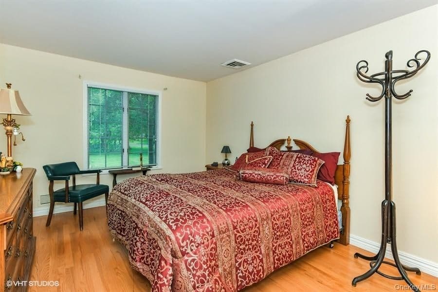 23 Hill House Lane thumbnail 12