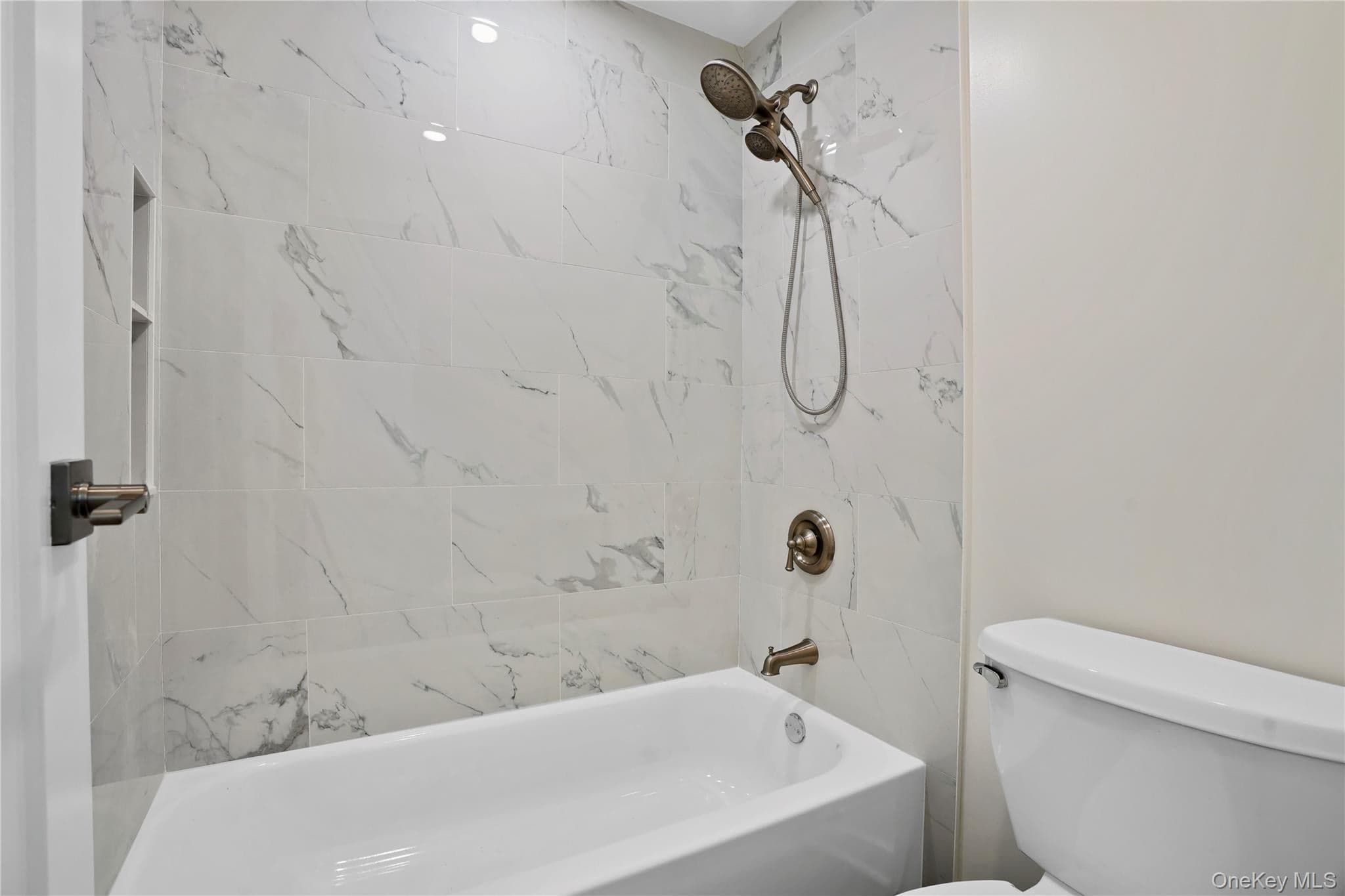 300 High Point Drive Unit: 314 thumbnail 24