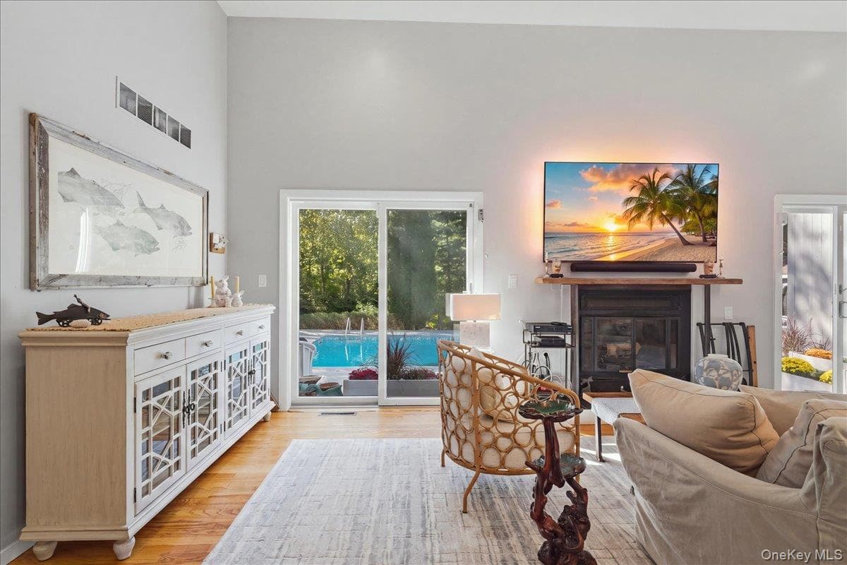 10 Glenmore Drive thumbnail 18
