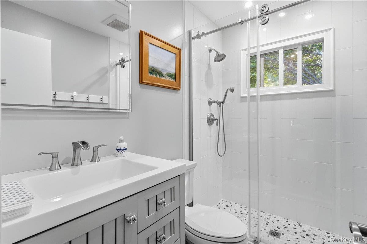 10 Glenmore Drive thumbnail 35